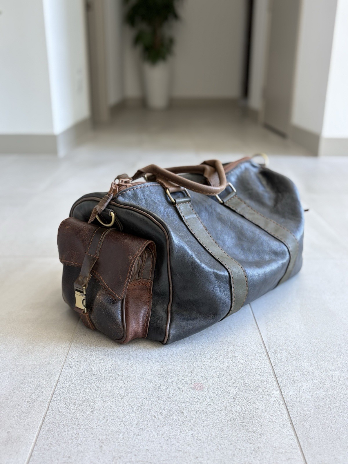 Mugna Leather Arts Handmade Leather Duffle Bag Weekender Travel Bag New W/Tags