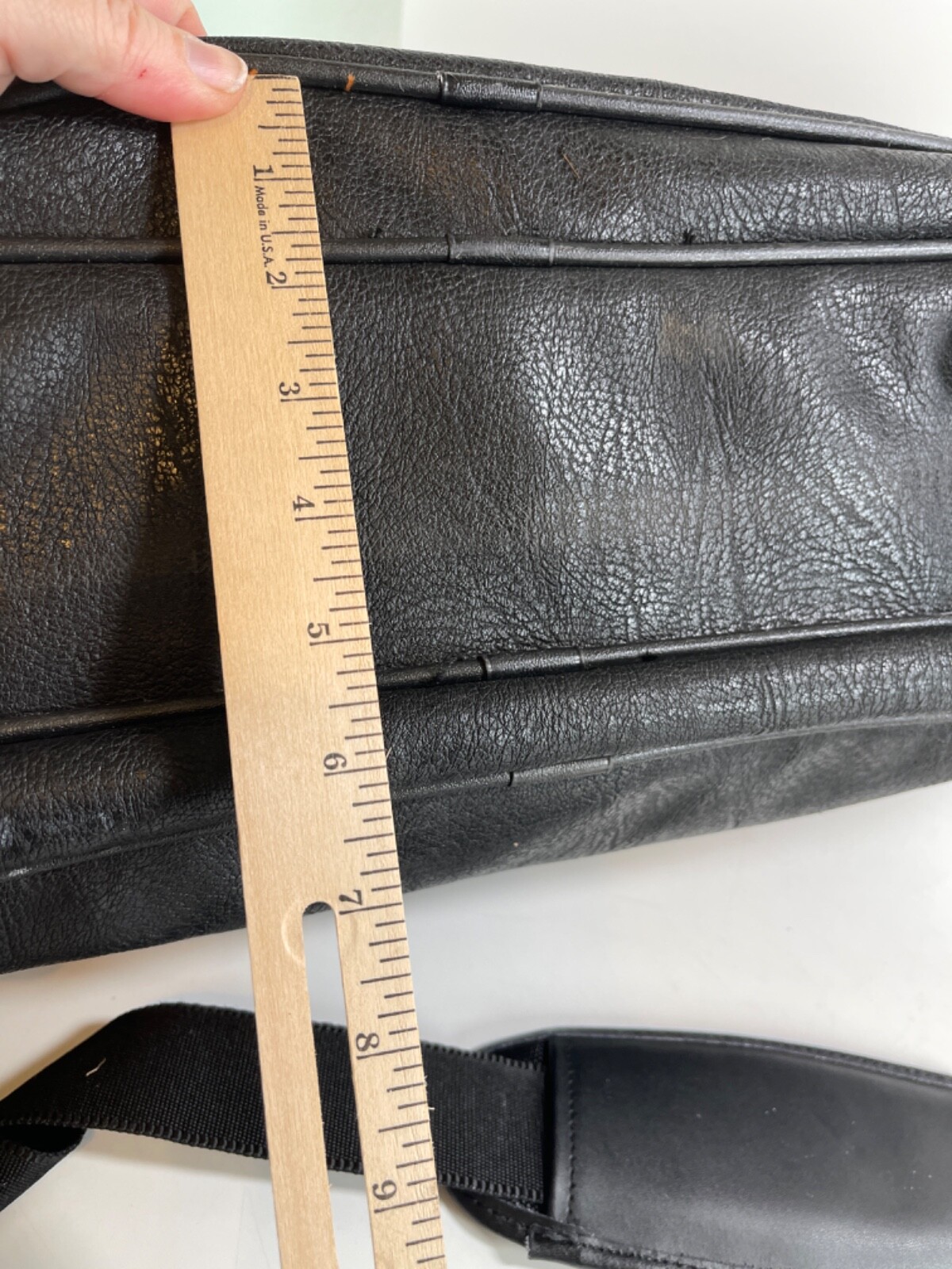 vintage amelia earhart luggage bag Black Large Messenger see all photos