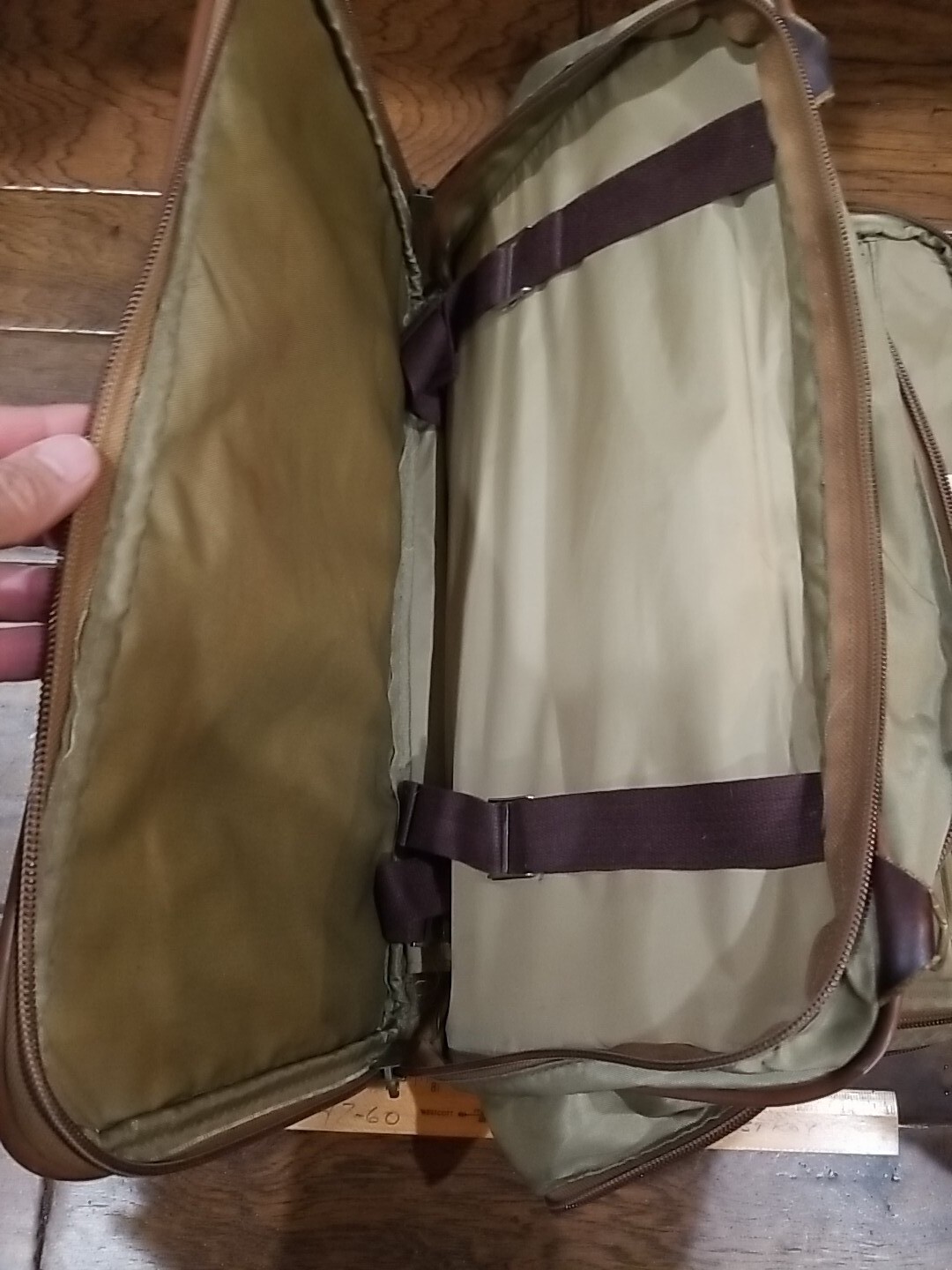 Hartmann Nylon & Leather 21″ 3 Compartment Carry-on Luggage Weekender Bag Olive