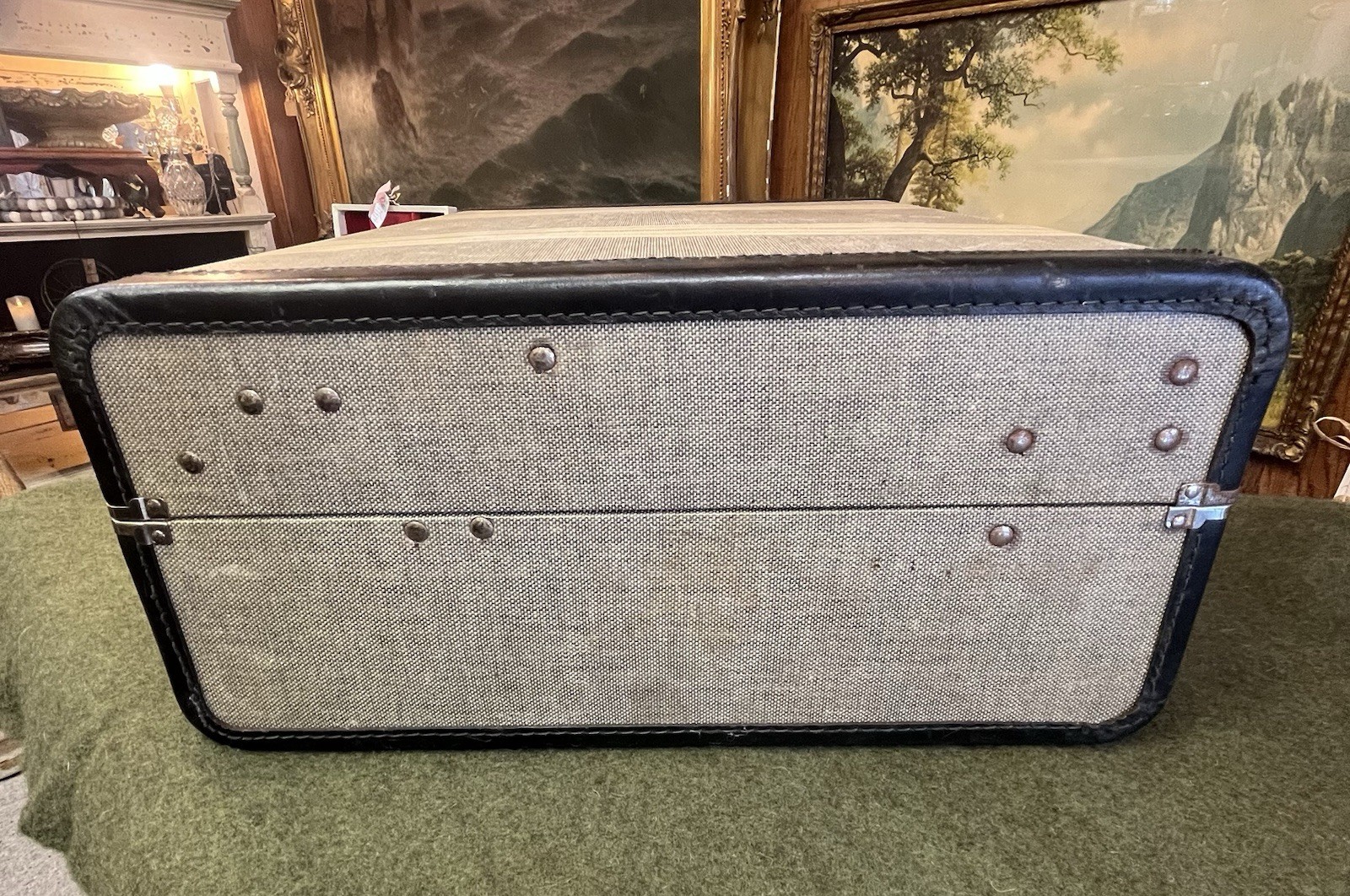 VINTAGE SUIT CASE HARD SHELL TWEED STRIPED it’s fabulous 21 x 17 x 8.5”