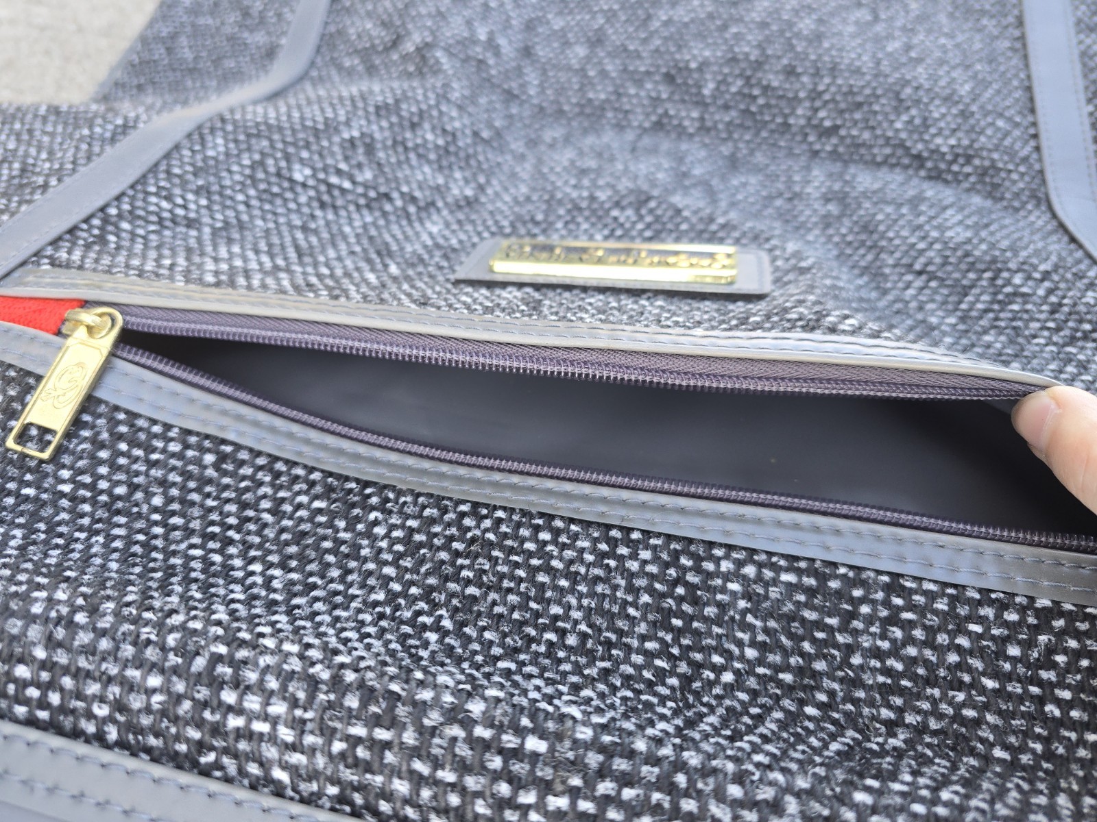 NWT Oscar De La Renta Gray Folding Garment Bag Designer Luggage