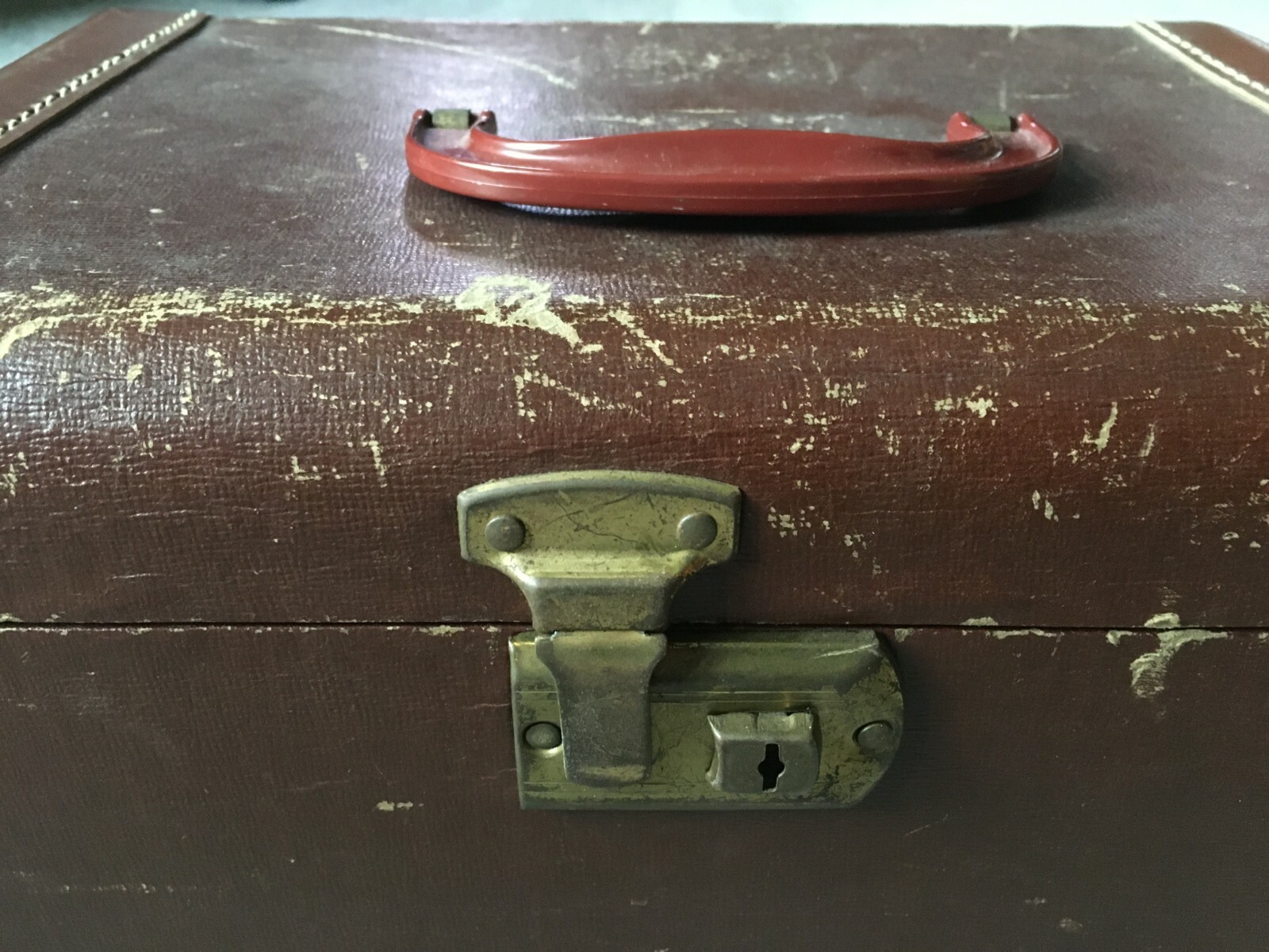 Vintage Hard Wood Contact Paper Train Case Cosmetic Luggage Suitcase with Mirror