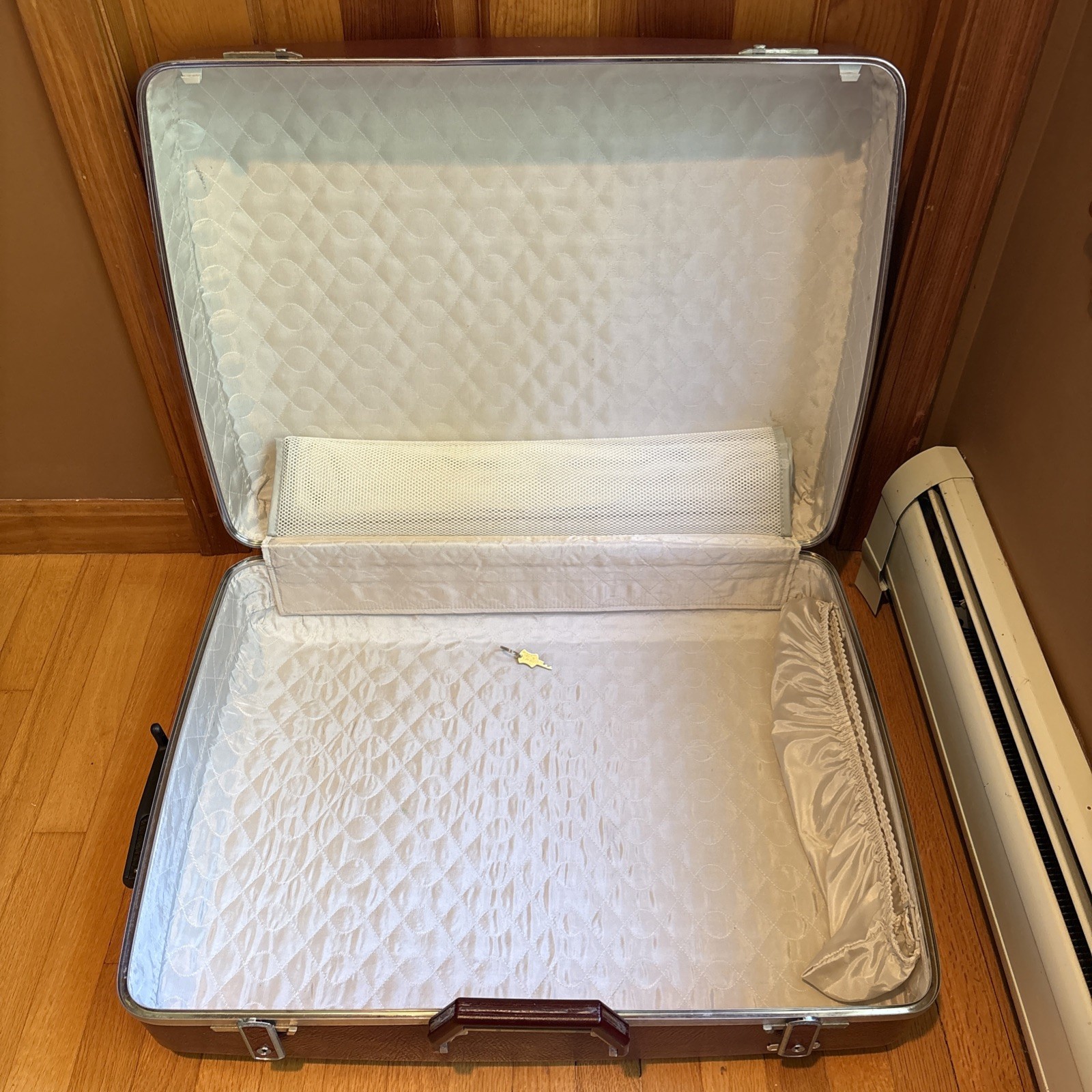 Vintage 70s80s American Tourister Burgundy Hard Shell Suitcase w/Wheels and Key