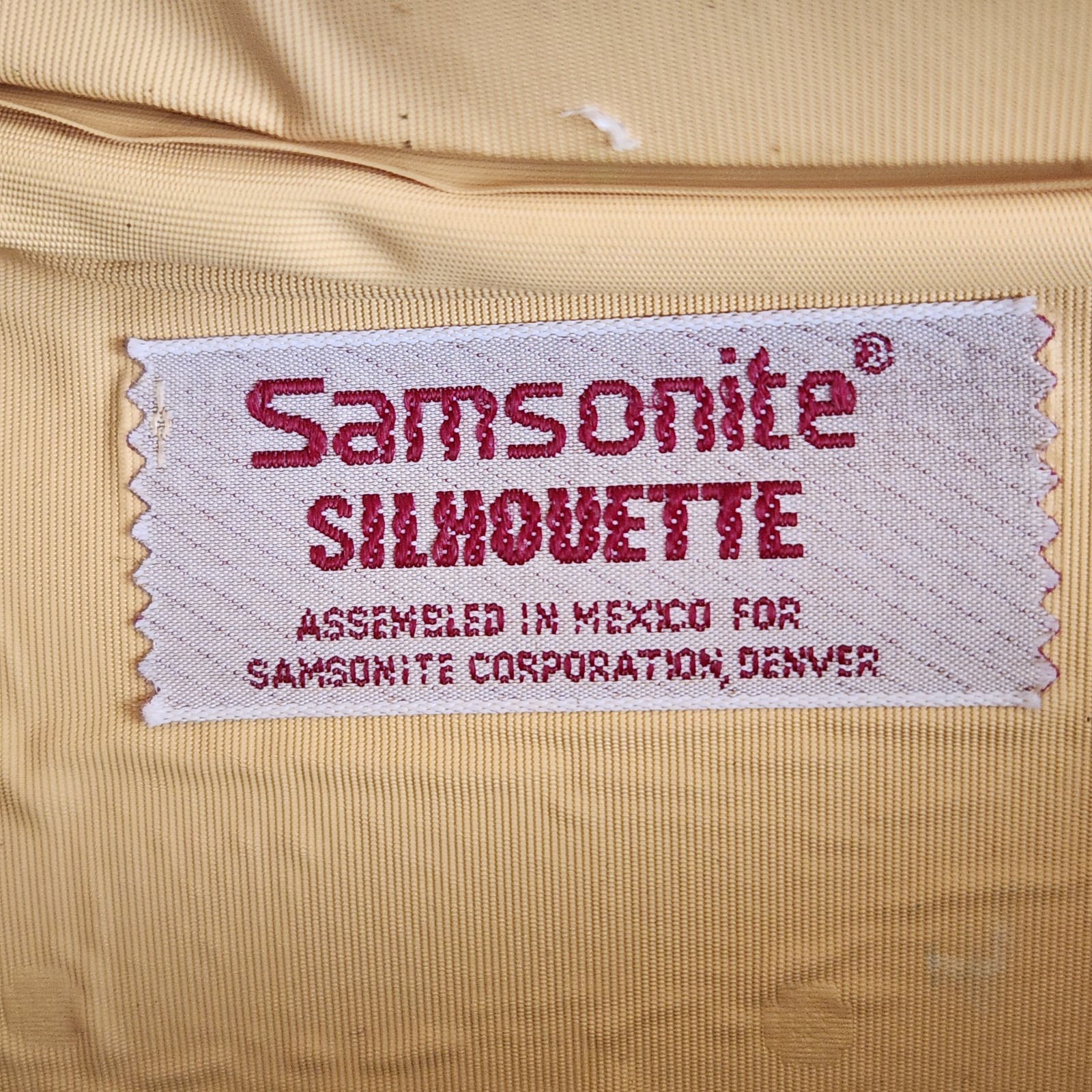 Vintage Samsonite Silhouette AC Ivory Overnight Carry-on Train Bag with Handles