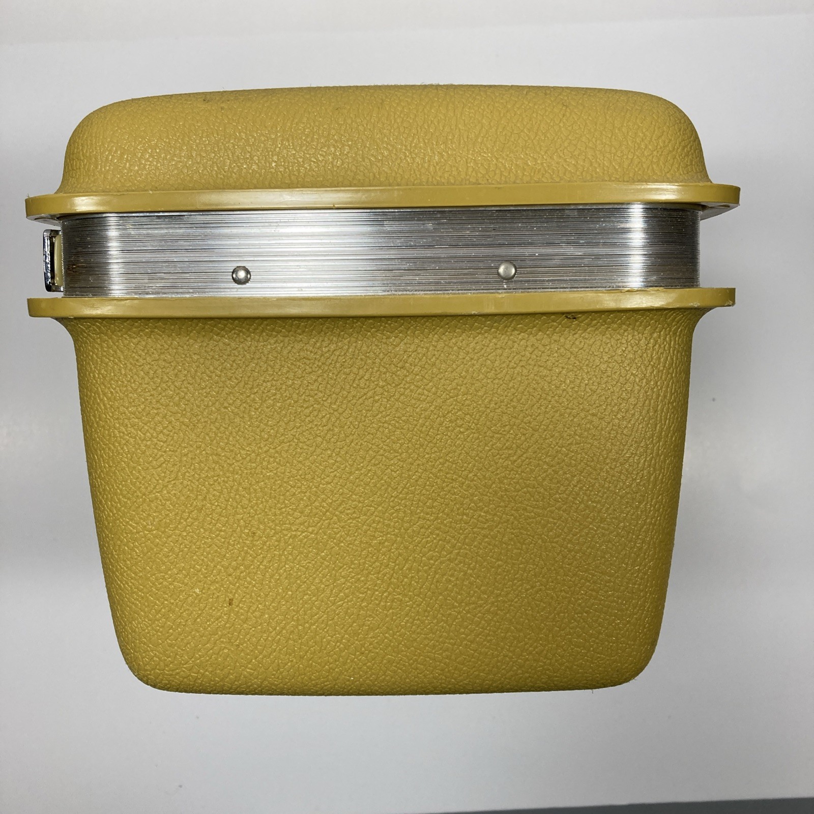 Vintage Yellow Royal Traveler Train Case Carry-On Luggage With Key And Tray