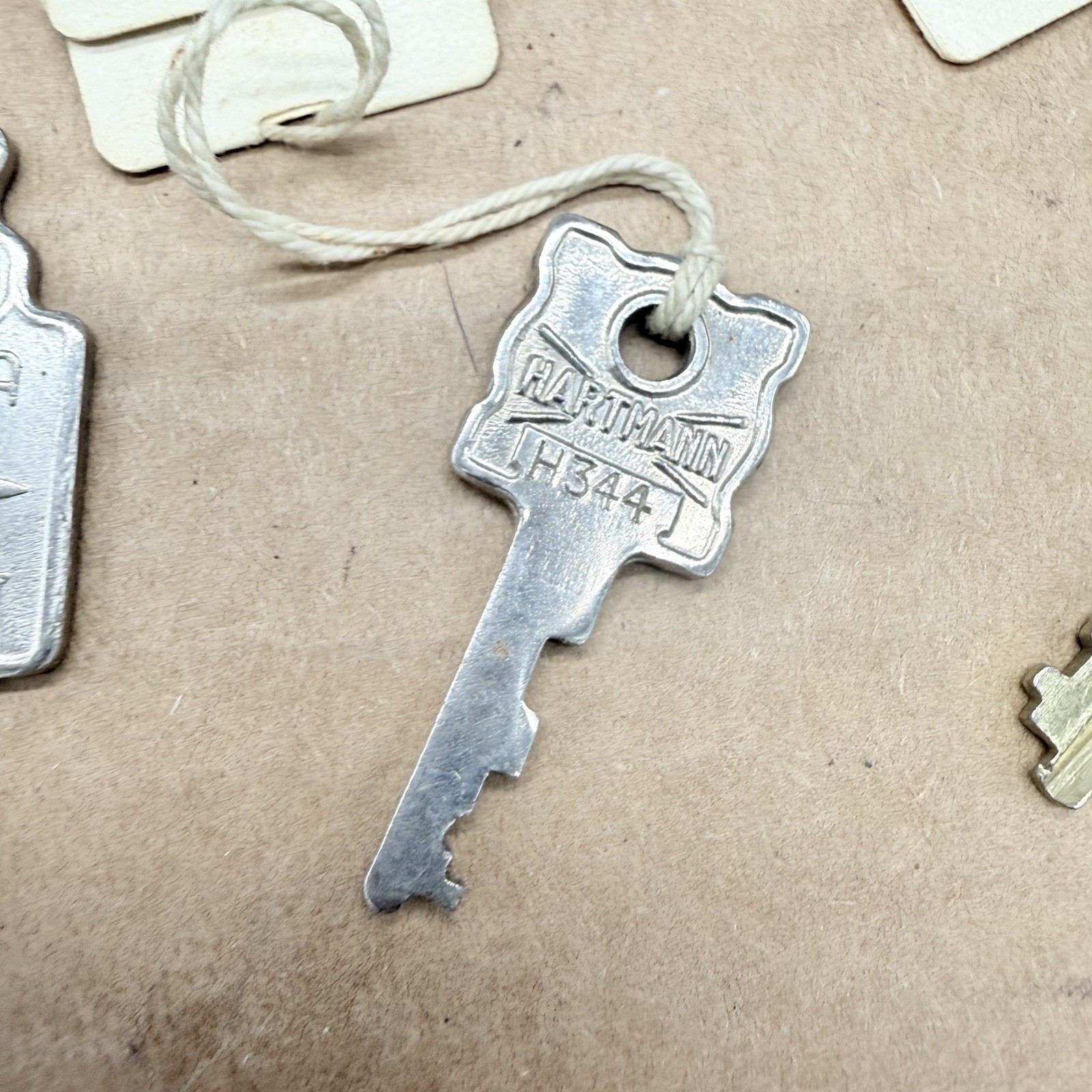 17 Keys Furniture Luggage Some Vintage Amelia Earhart Skyway Crest Hartmann More
