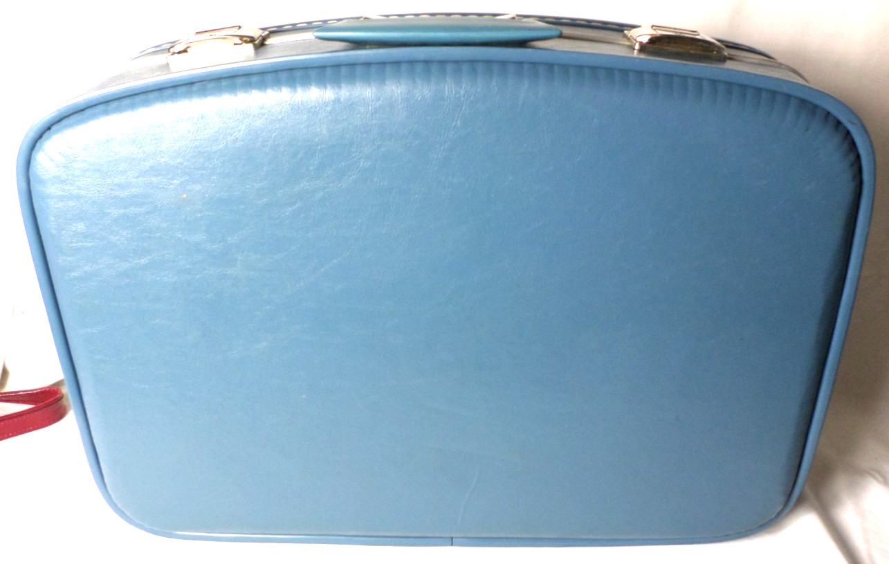 2 Vintage 1960’s Powder Blue Hard Shell Nesting L&M US Suitcases Luggages 3 Keys
