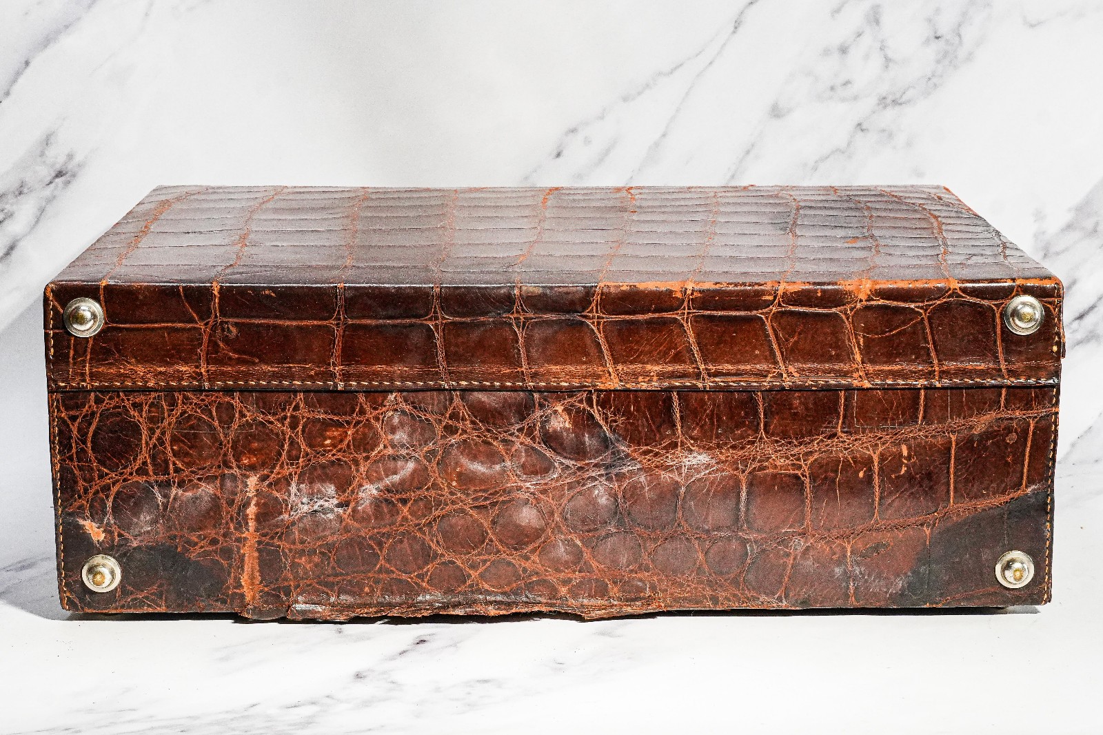 Amazing Antique Crocodile Leather Suitcase Luggage Home Decor Prop Toiletry Set
