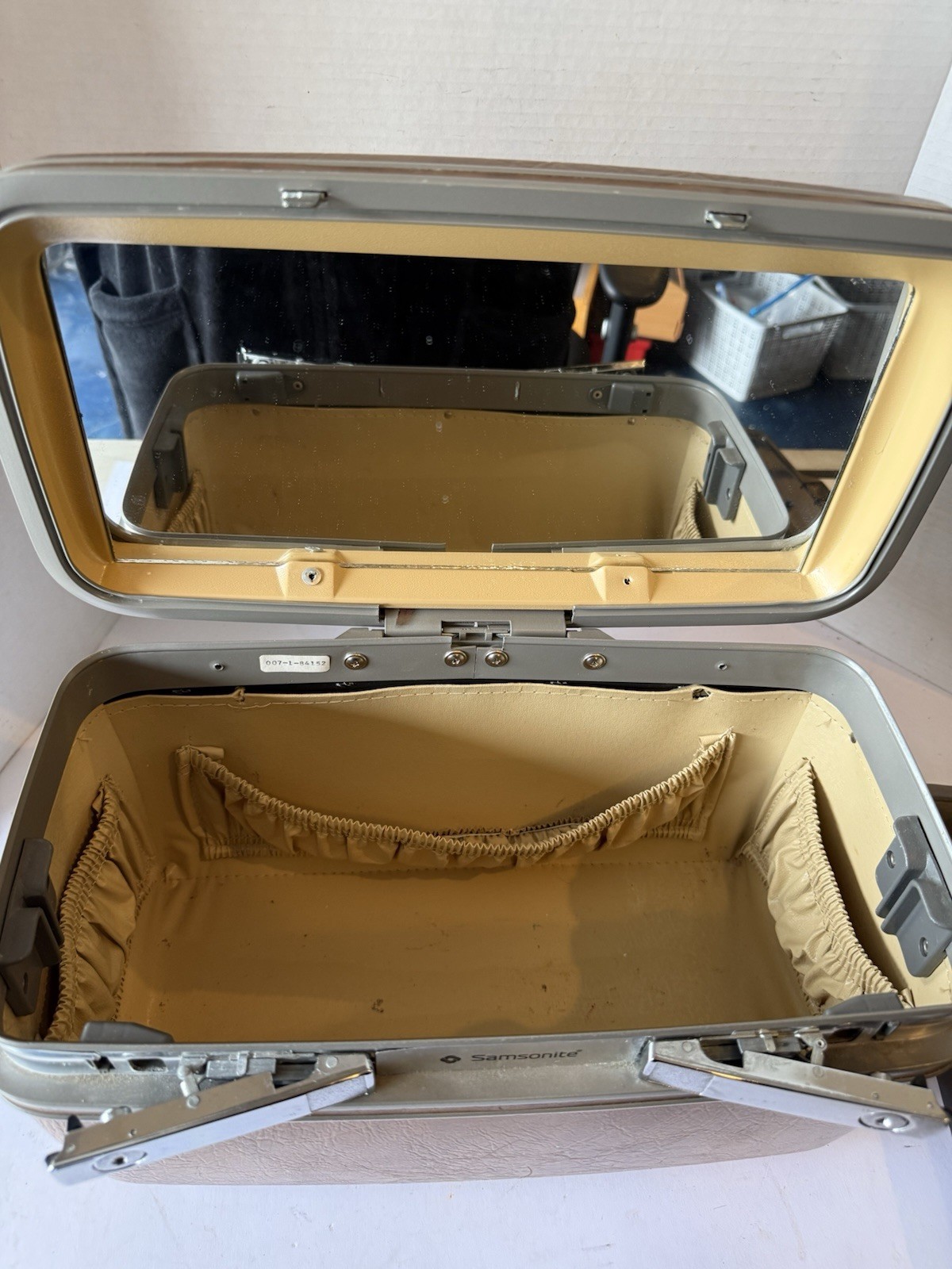 Vintage Sansonite Brown Train Case With Mirror