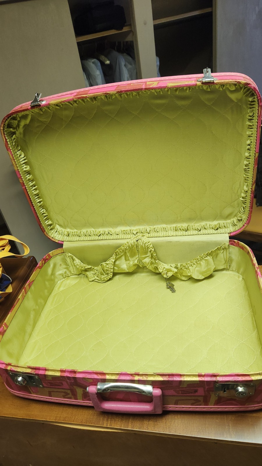 Vintage 1960’s Groovy Luggage Set 2 Suitcases Luggage
