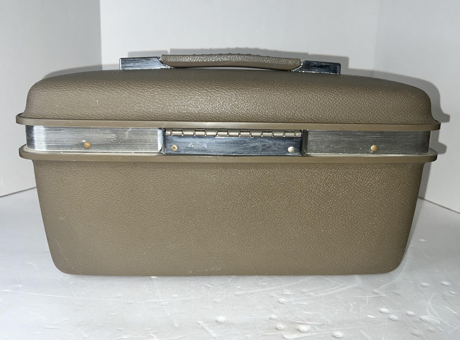 Vintage Samsonite Saturn Train Vanity Case Brown Tan Luggage w/ Key No Tray GUC