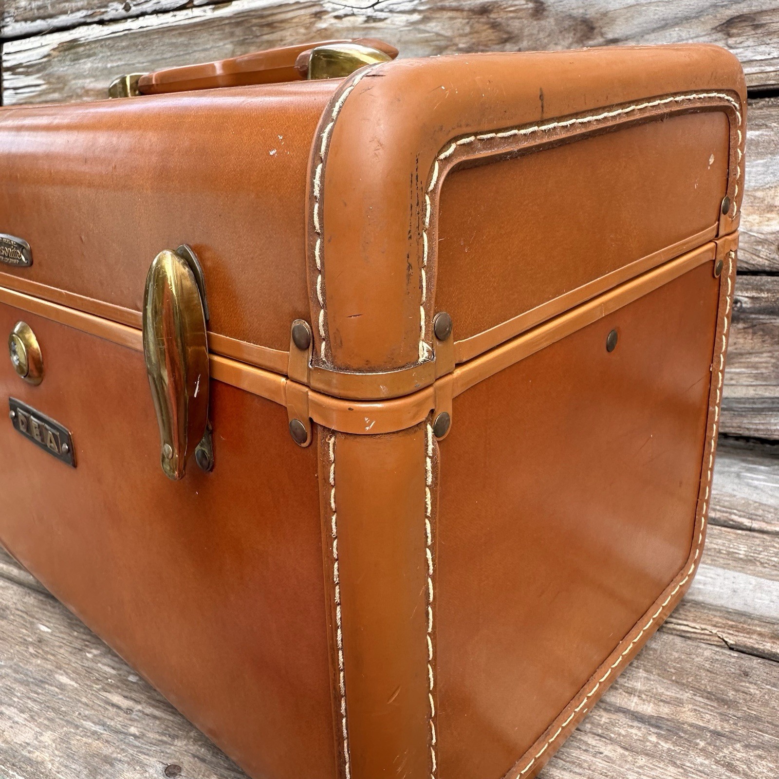 Vintage Samsonite Schwayder #4612 Brown Faux Leather Makeup Train Hard Case USA