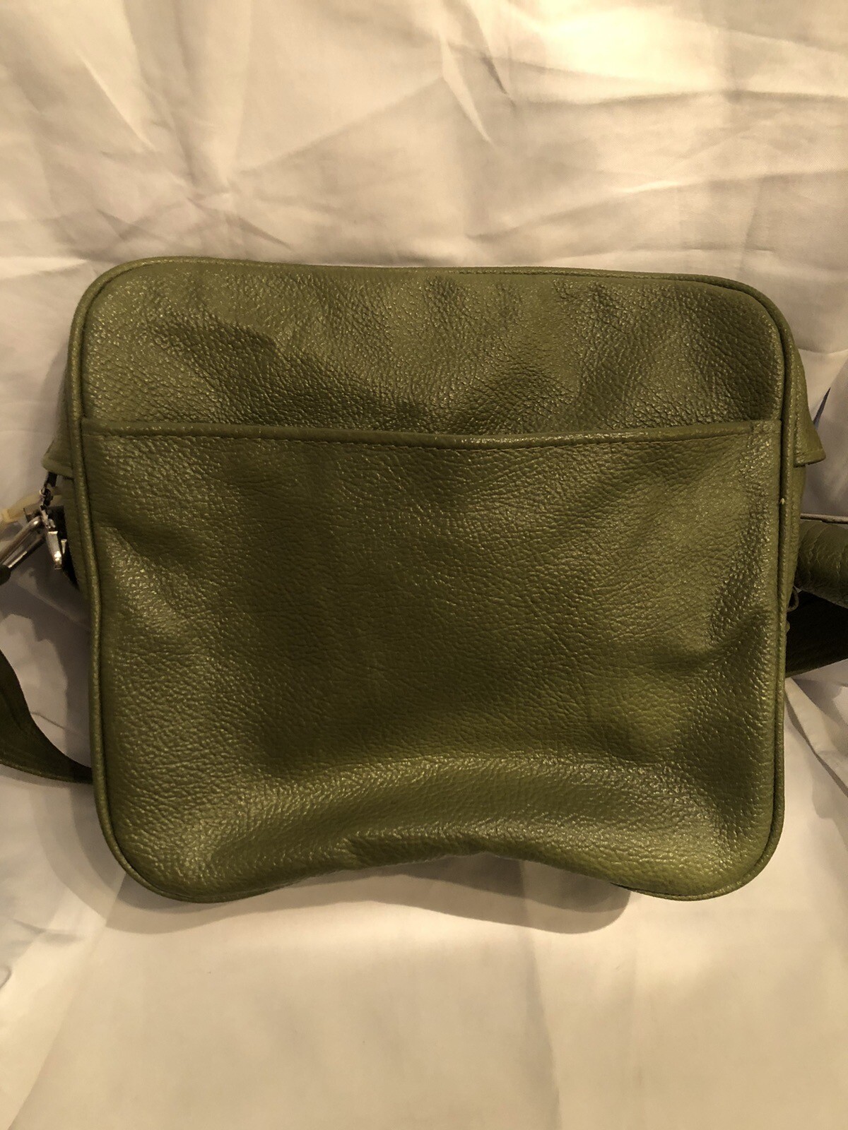 Vintage Royal Traveller Medalist Shoulder Tote Bag Luggage Avocado Green