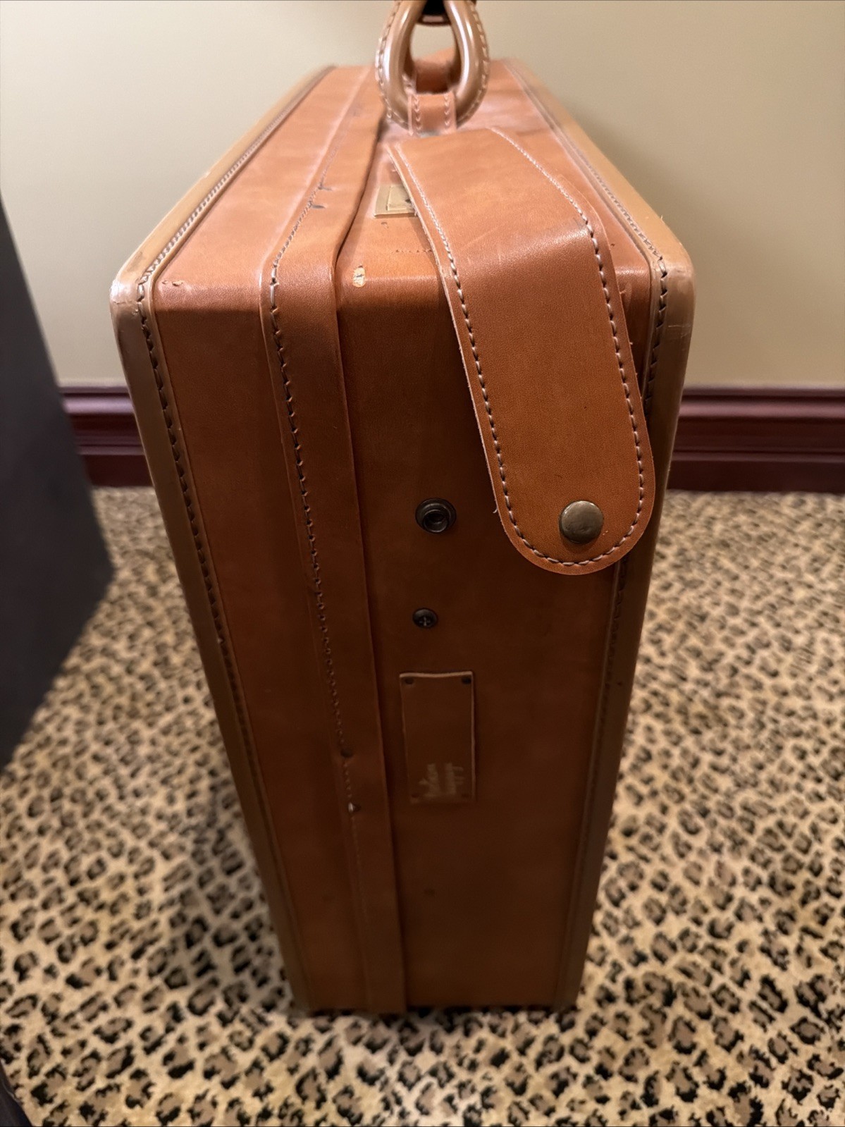 Hartman Luggage Large Vintage Brown Leather Paisley Interior Brass Hardware
