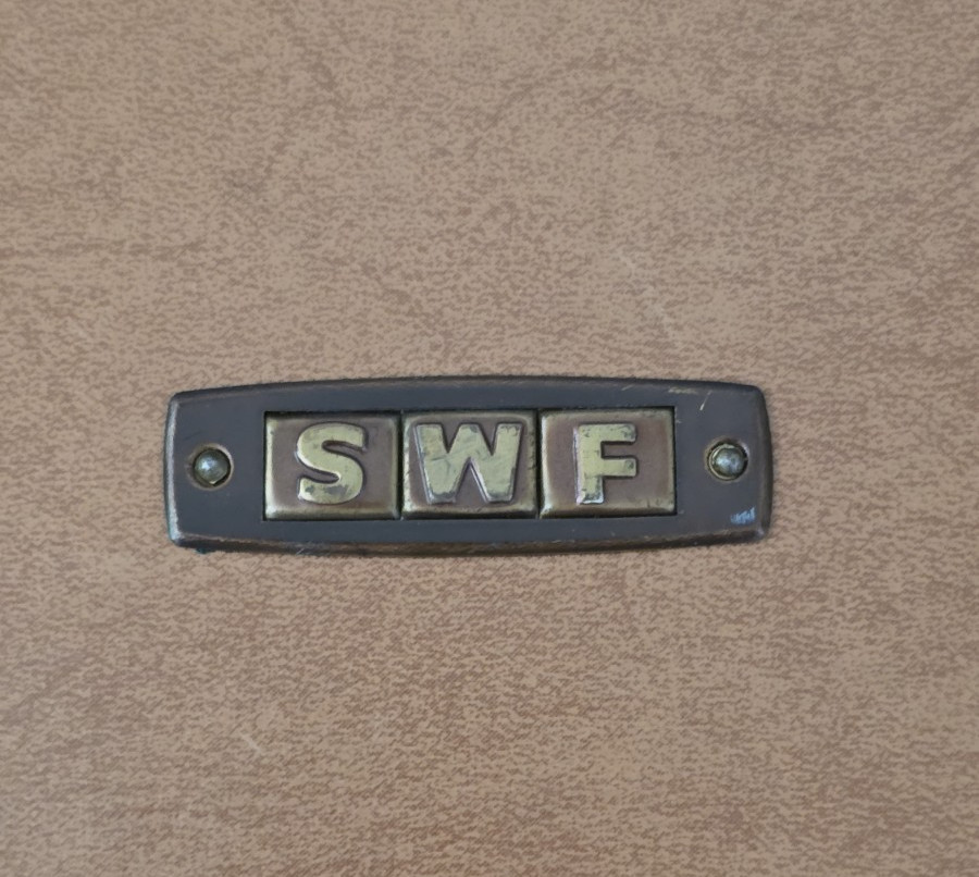 Vintage Skyway Suitcase 50’s Overnight Carry On Hard Case