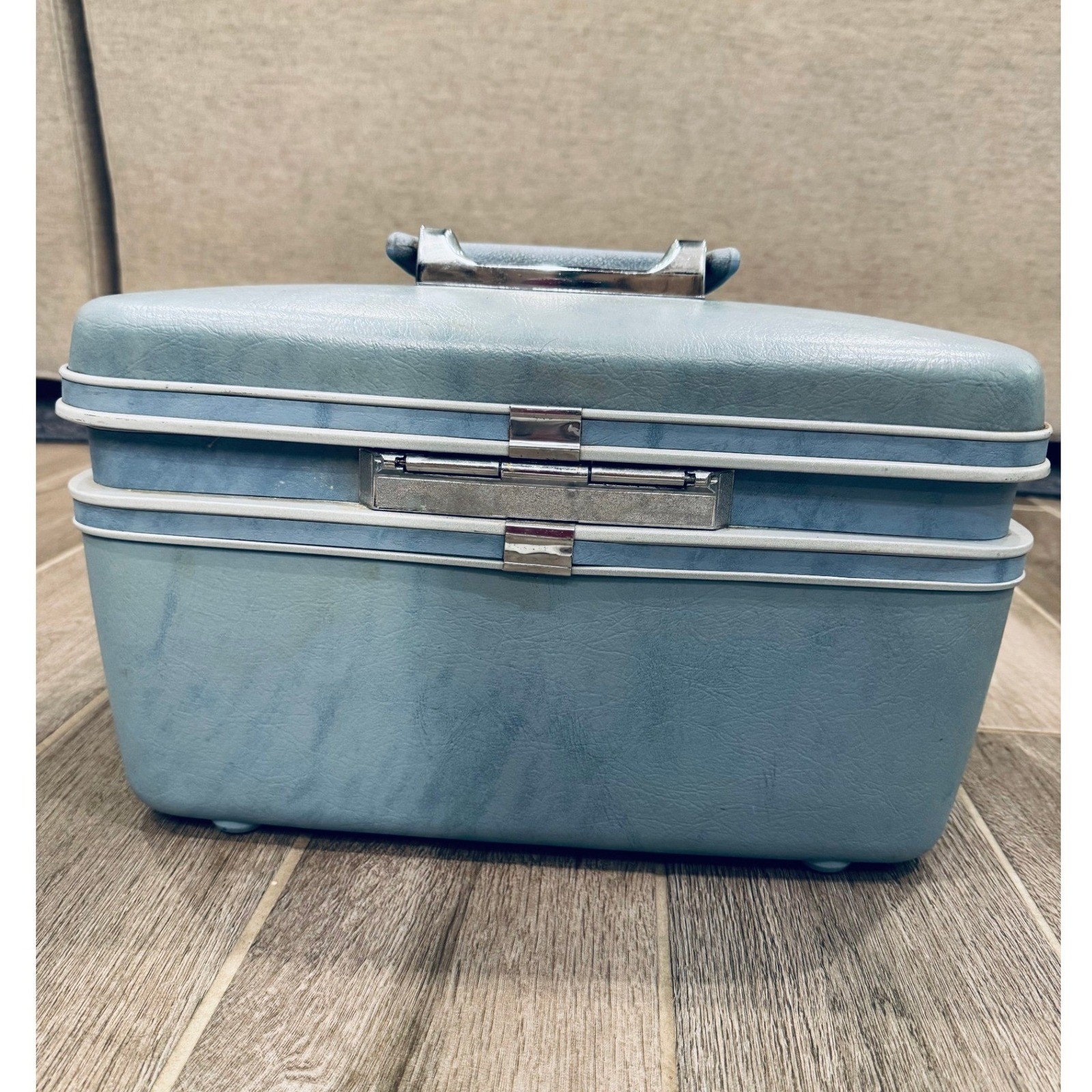 Vintage Samsonite Profile Blue Train Case Cosmetic Makeup Case Retro Mirror Tray