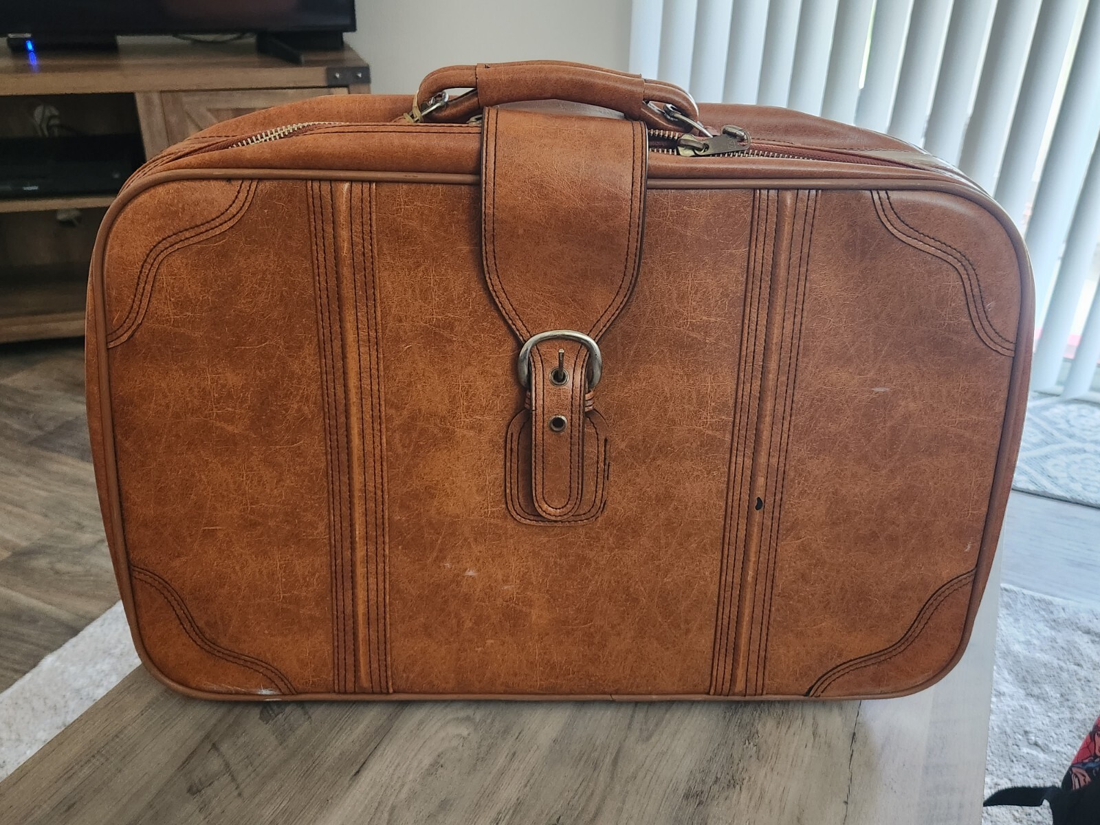 MCM Vintage Unbranded Faux Leather Mid-Century Suitcase 1970s Brown Suitcase