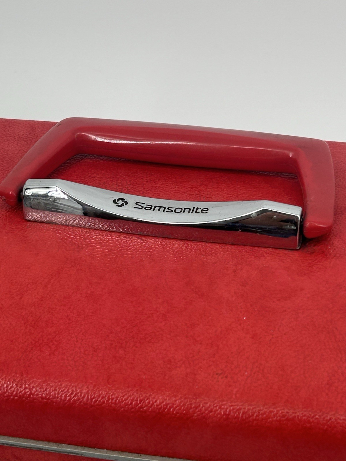 Vintage Red Samsonite Silhouette Vanity Train Luggage Cosmetic Case W/ Keys