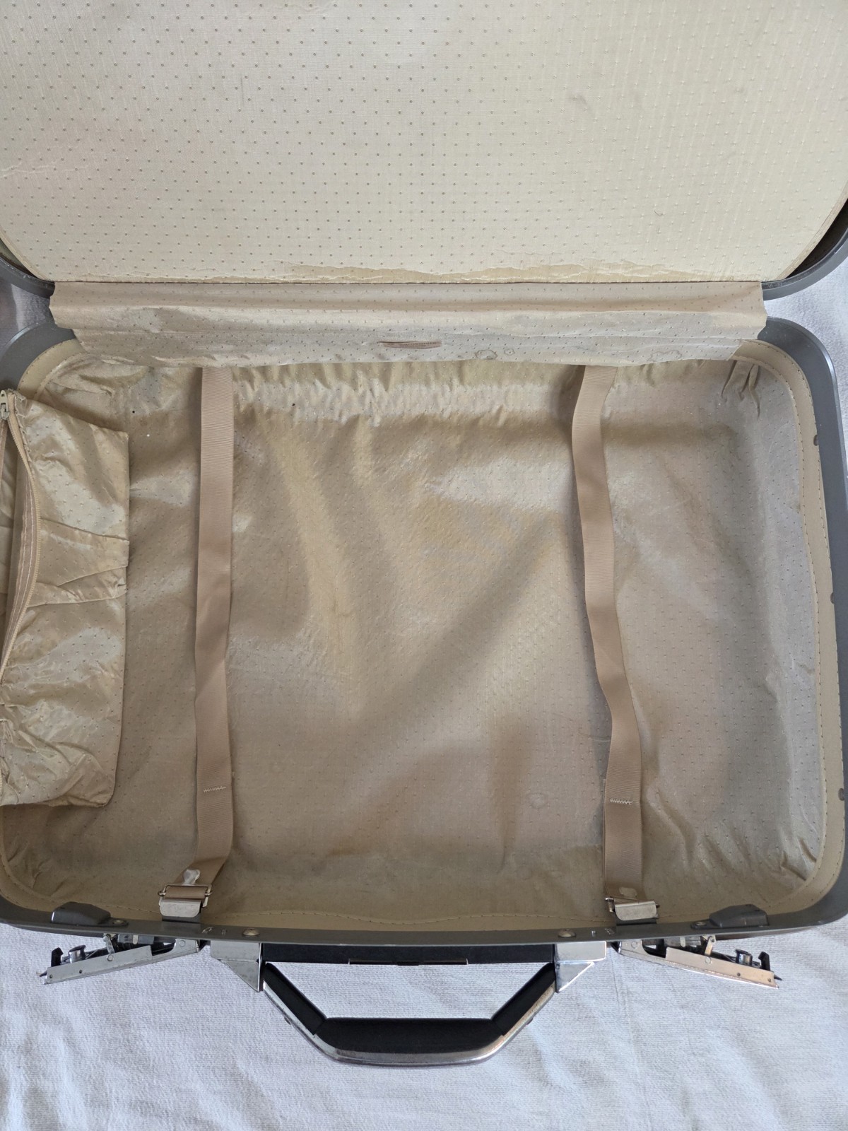 Vtg Samsonite Silhouette Brown Hardside Suitcase Luggage 22″