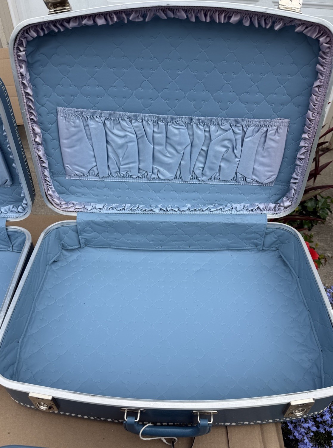 Vintage Samsonite 4-Pc Powder Blue Hardshell Nesting Luggage Set (1960-70”s)