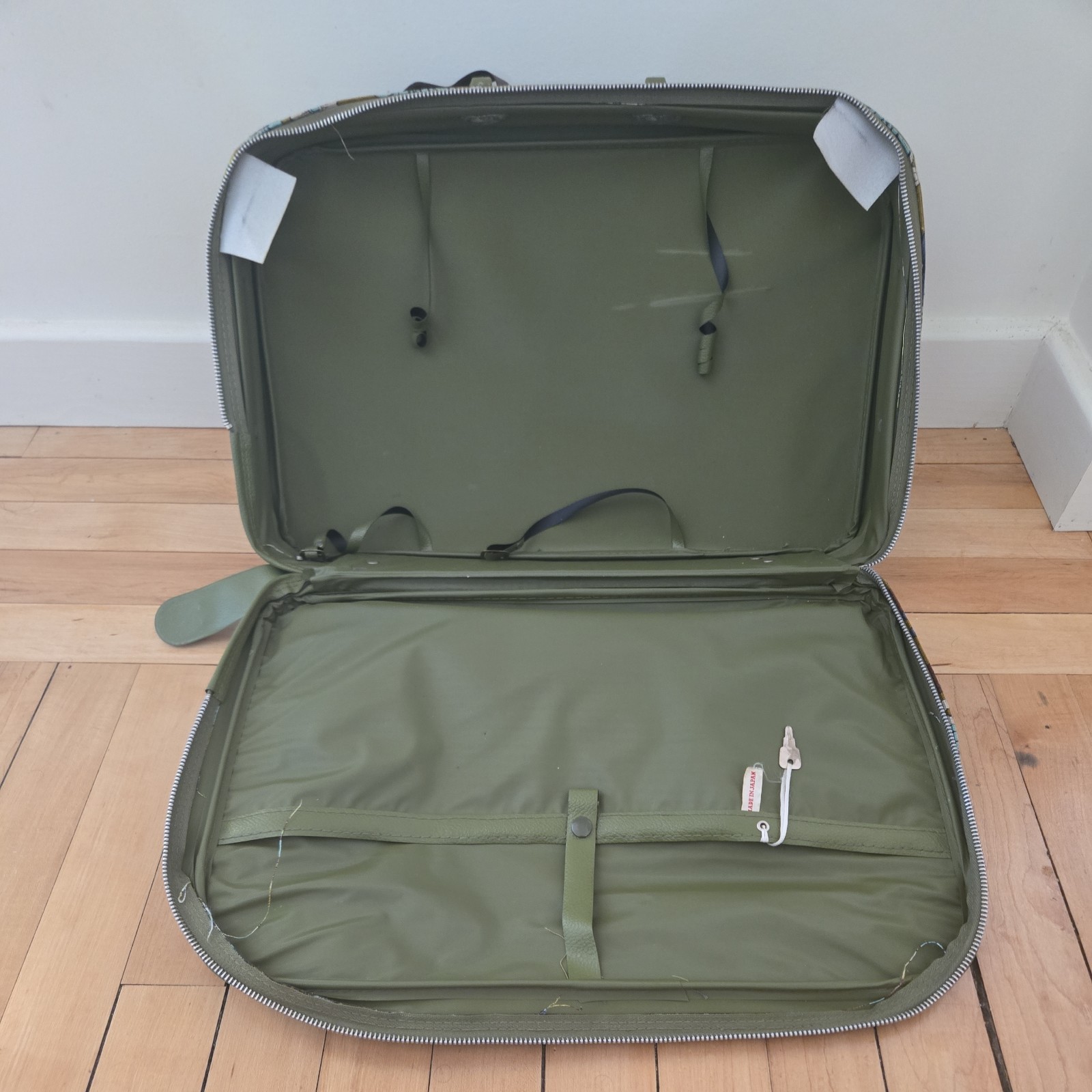 1960s Vintage Bantam Travelware Green Floral Mod Pattern Suitcase Luggage Japan