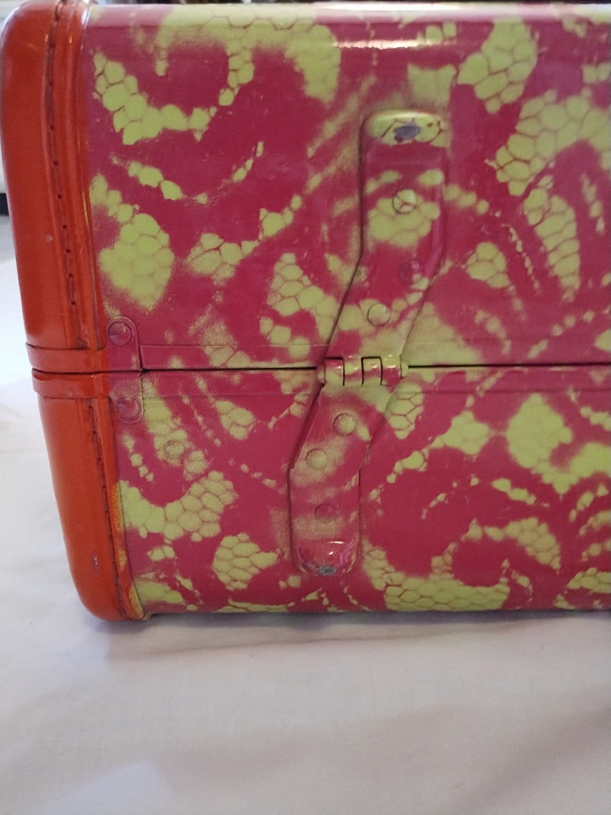 1960s Samsonite Streamlite Psychedelic Mod Suitcase Hot Pink Chartreuse Red Trim