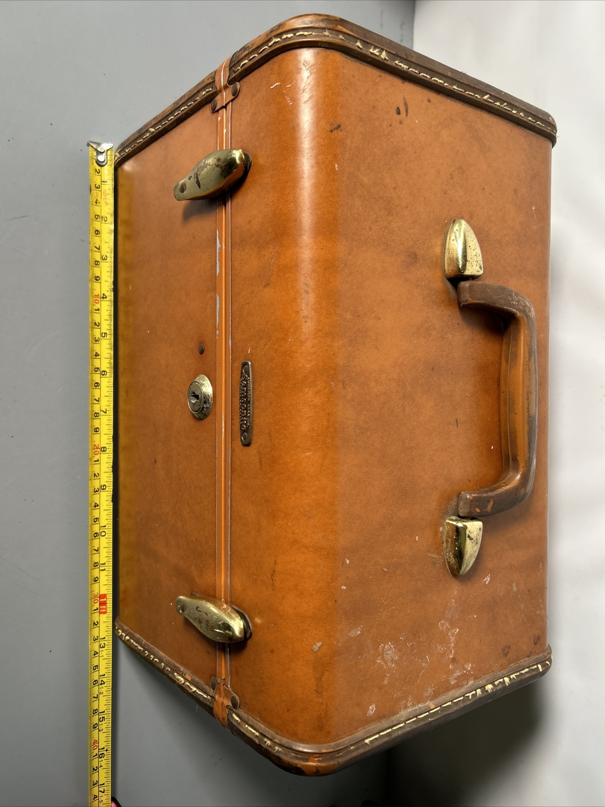 Vintage Samsonite Schwayder no4612 Brown Faux Leather Makeup Train Hard Case