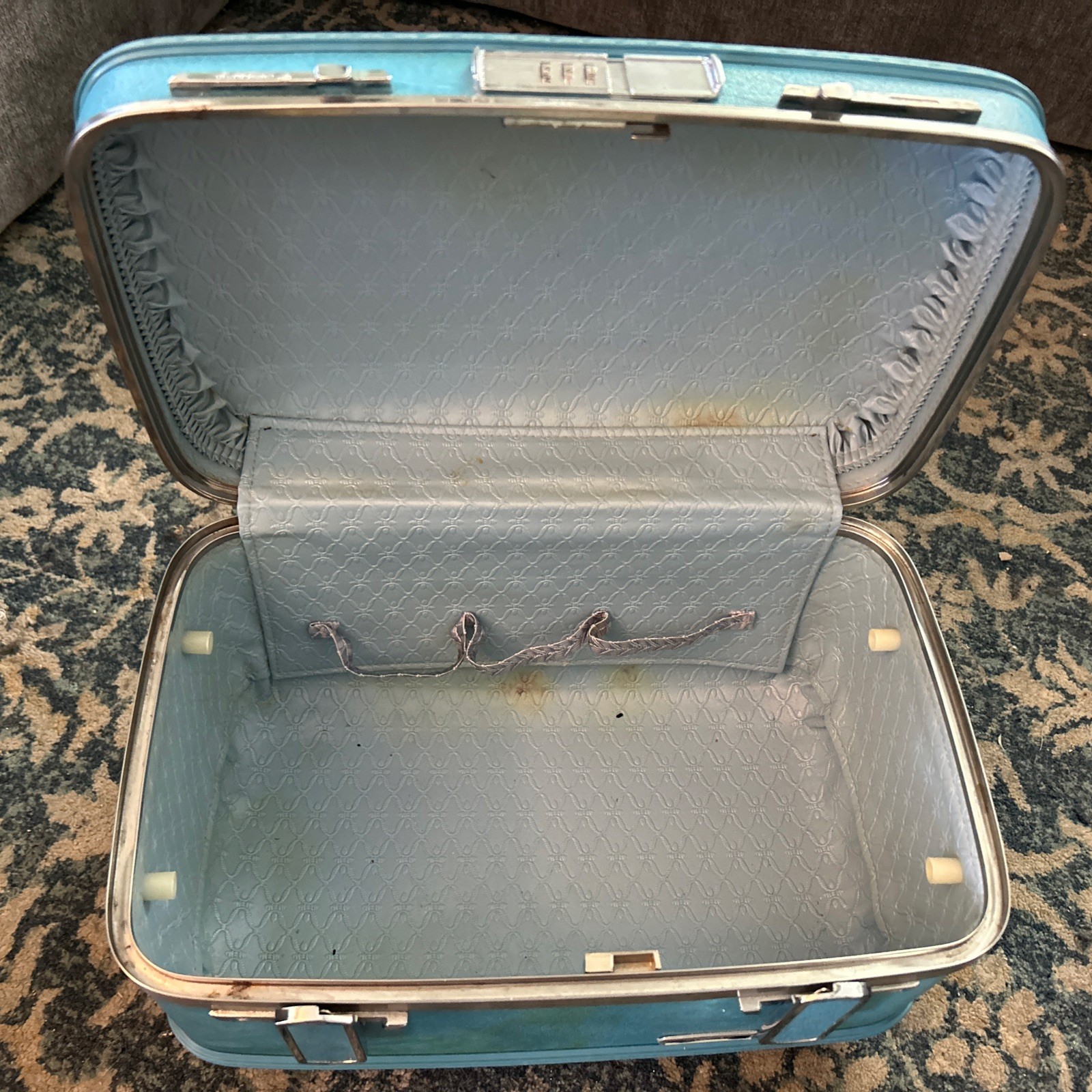 Vintage American Tourister Escort Blue Train Case Mid Century Hard Shell w Tray