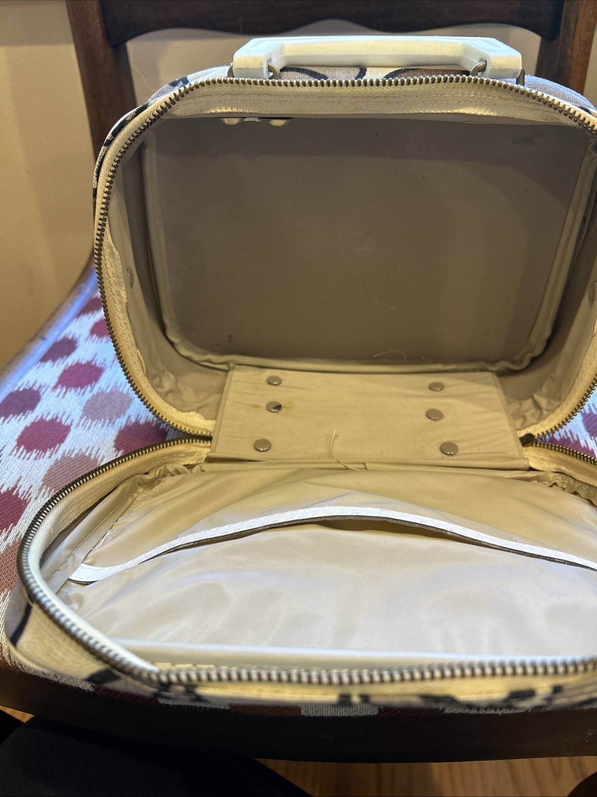 Vintage 1960’s Small Canvas Floral Vanity Case