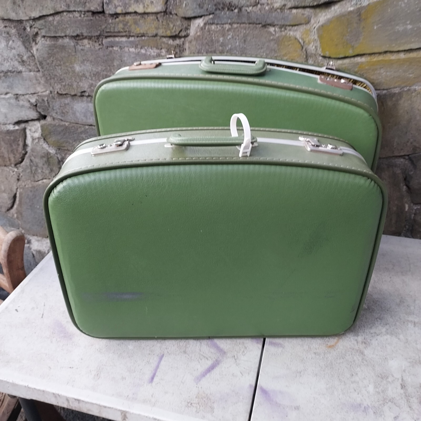 Suitcase Avocado Green 2 pieces nesting luggage 1960s Hardcase Vintage