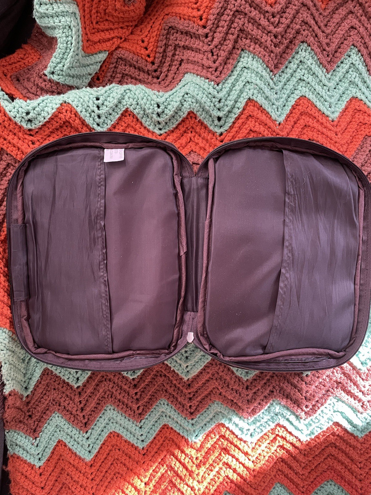 Vtg Travel bag Patchwork Leather Large Cross Zipper Pull