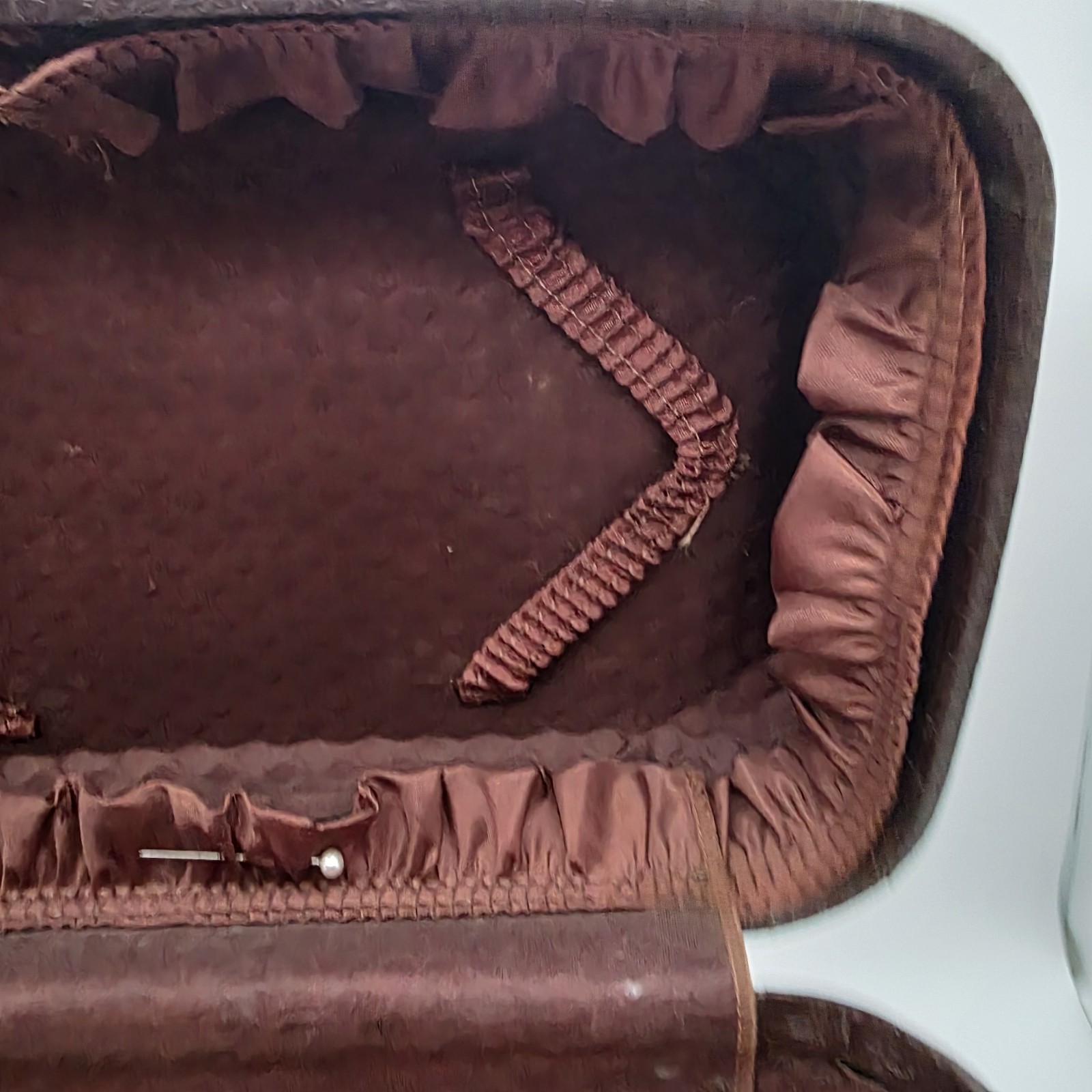 1970’s Vintage Wayfarer Silhouette Train Case Faux Alligator