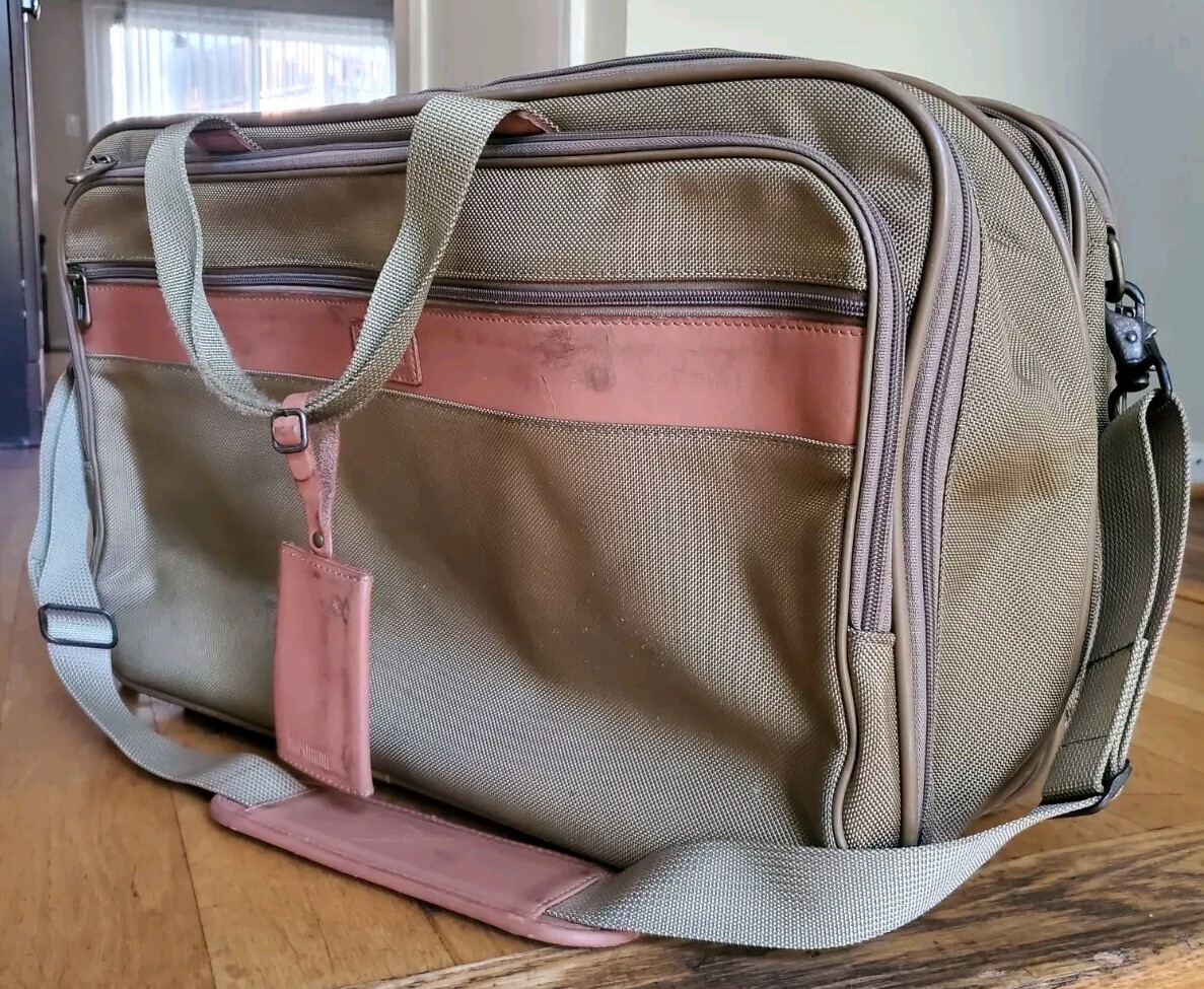 Hartmann Olive Green Nylon Shoulder Strap Carry On Travel Luggage Duffel Bag.