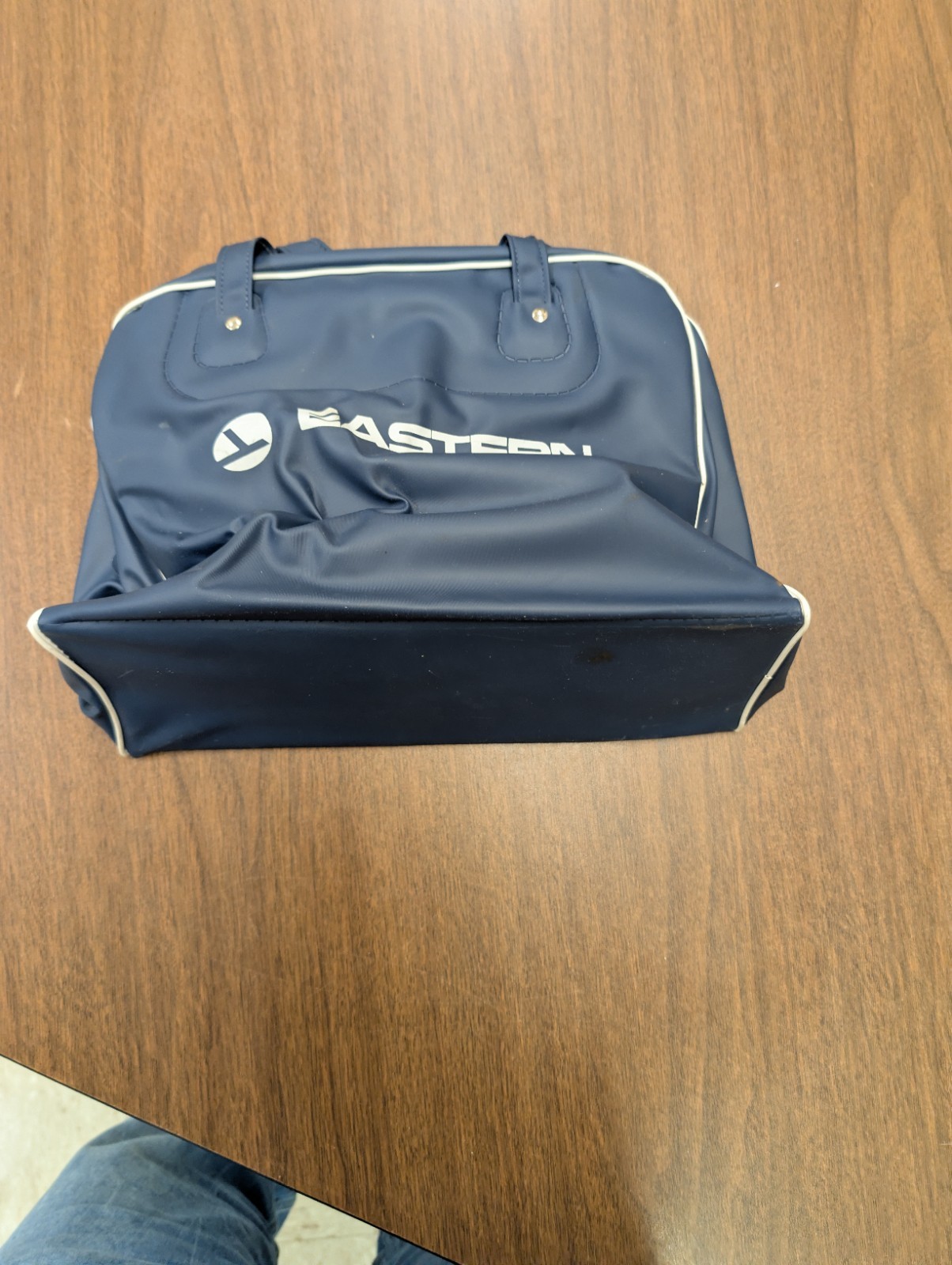 Vintage Eastern Airlines Vinyl Travel Bag Carry On Navy 1970s Blue 12x10x5 in