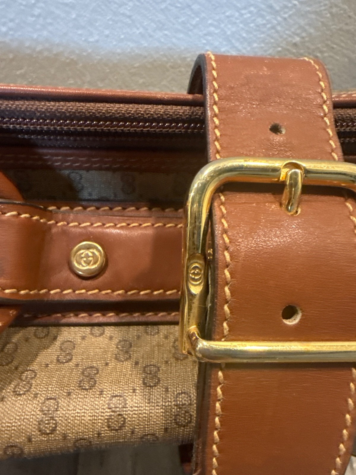 vintage gucci luggage travel