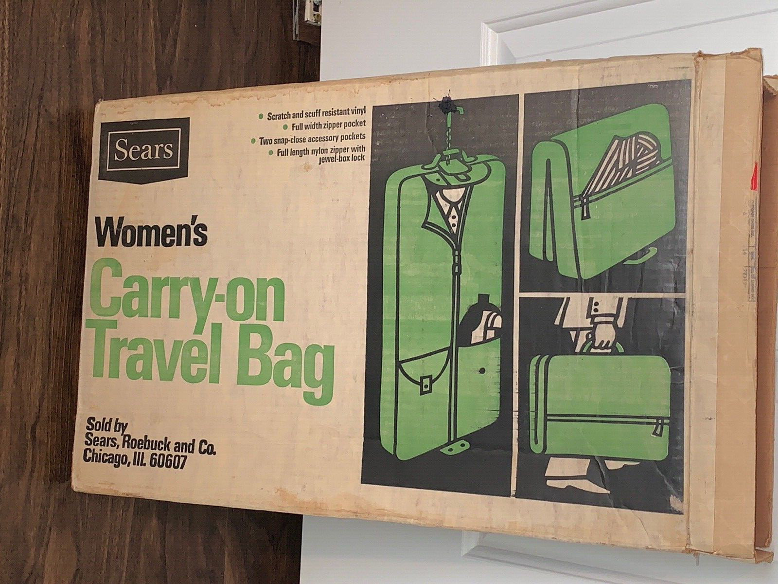 Sears Samsonite Women’s Carry-On Travel Bag Garment Suit W/key & Hangers Vintage