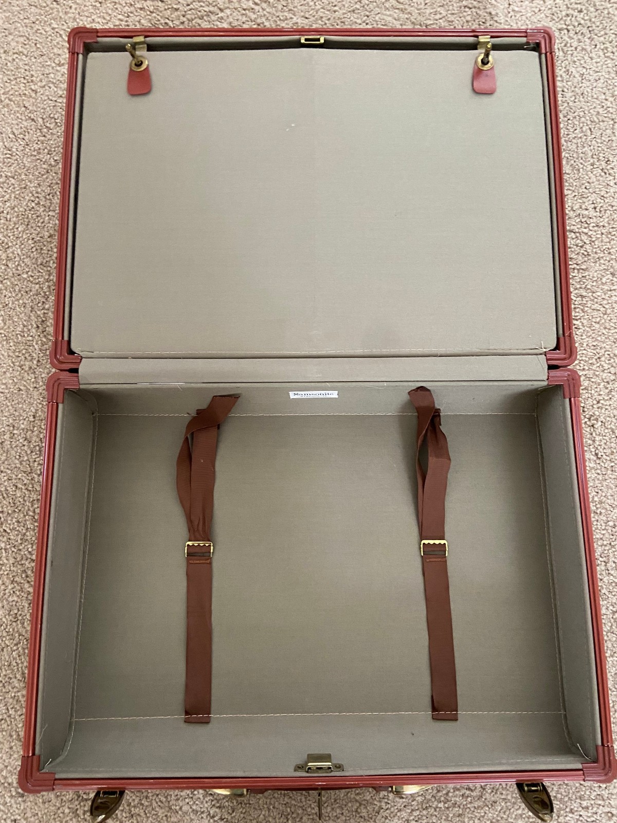 VTG Samsonite Shwayder Bros Suitcase Hard Shell 21″ Streamlight WITH KEY