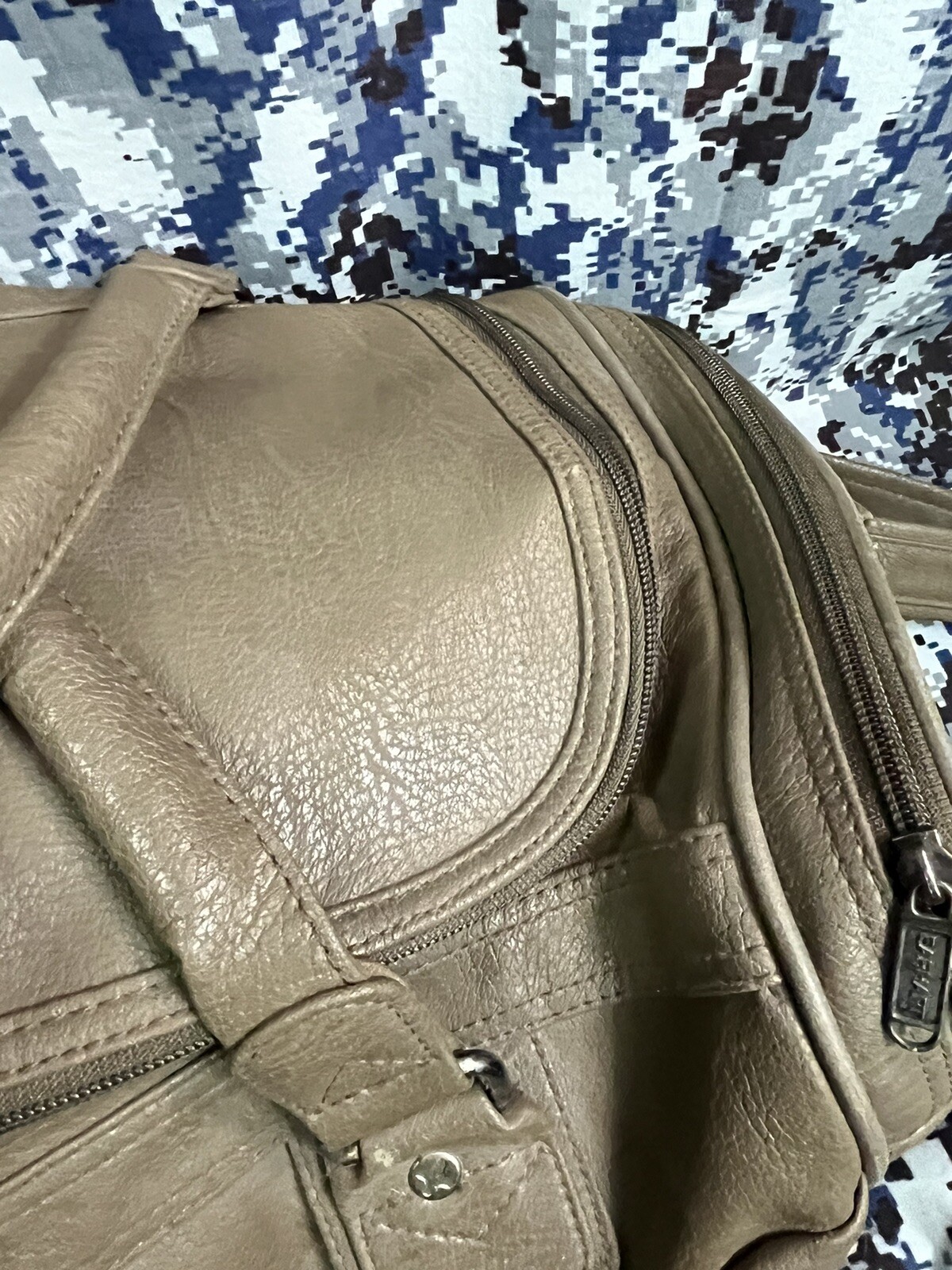 Baltimore Luggage Co- Amelia Earheart Vtg Duffle Bag- Olive – Carry On- Retro