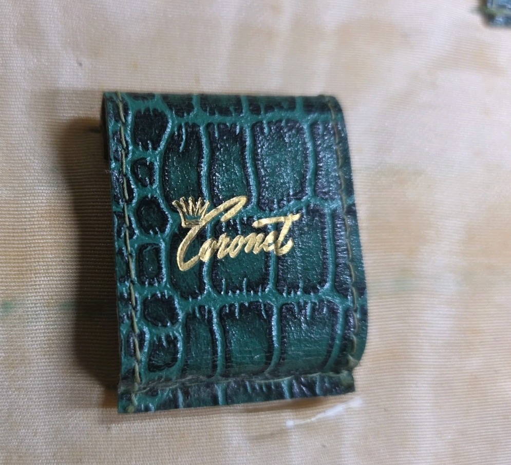Green Leather Coronet Case with Embroidered Pattern Set