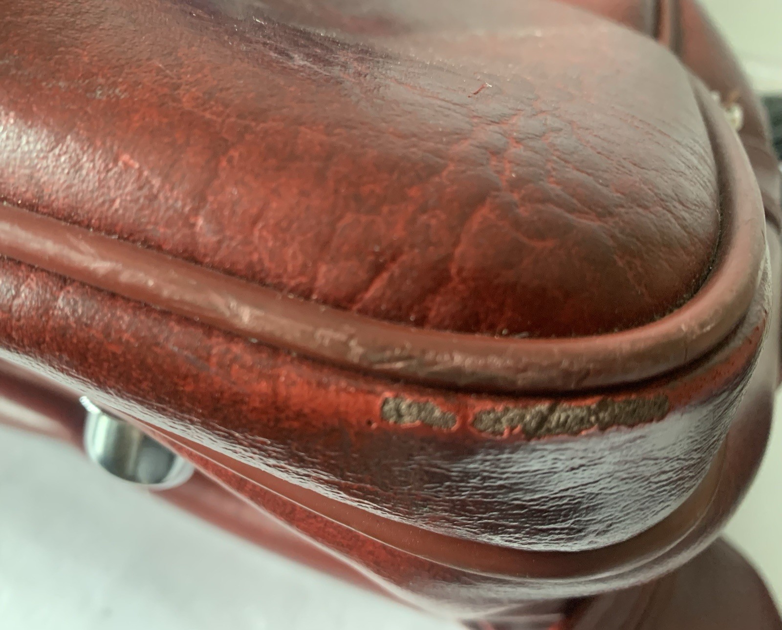 Vintage New Vista Luggage Carry On Shoulder Laptop Traveler Bag Faux Leather