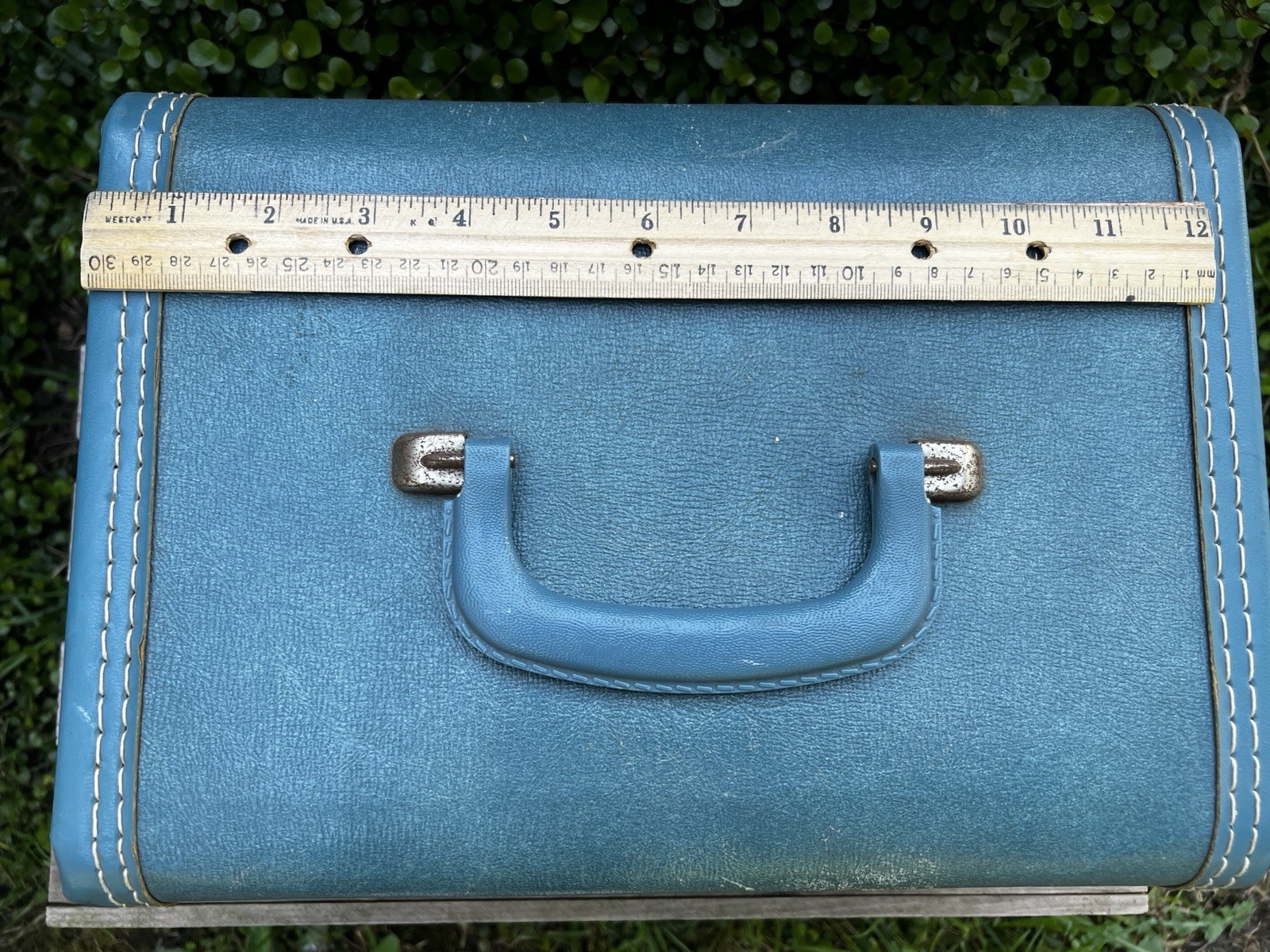 Vintage Mid 20th Century Train/ Makeup/Vanity/Travel Case Luggage Blue