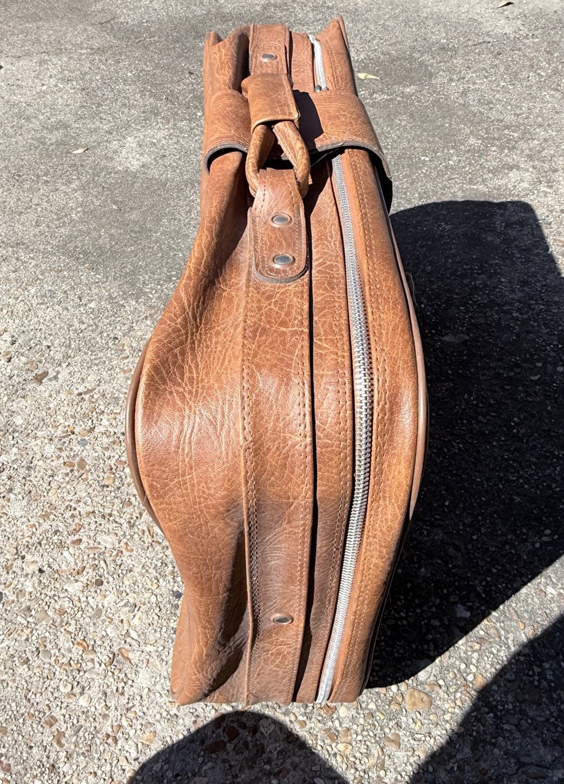 Vintage World Traveler Brown Leather Style Suitcase Carry On Locking Zipper