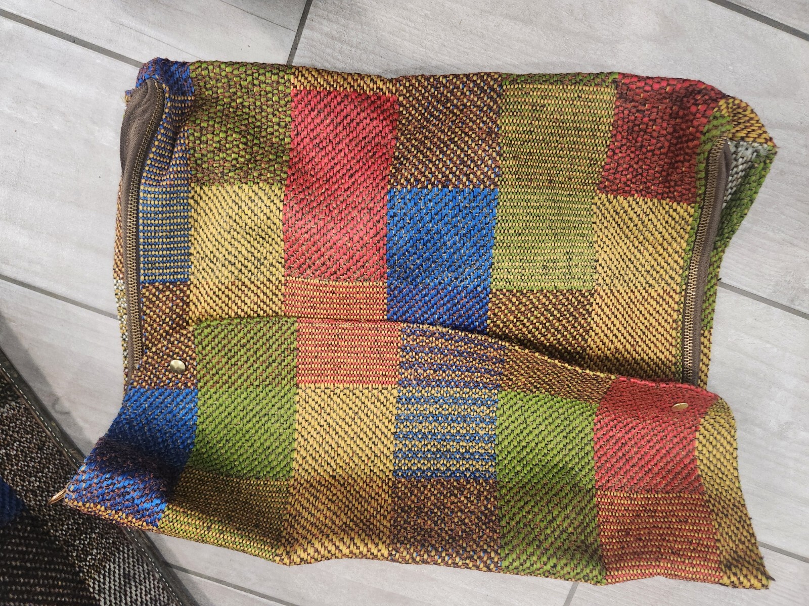 Vintage Med. Plaid Tweed Garment Bag