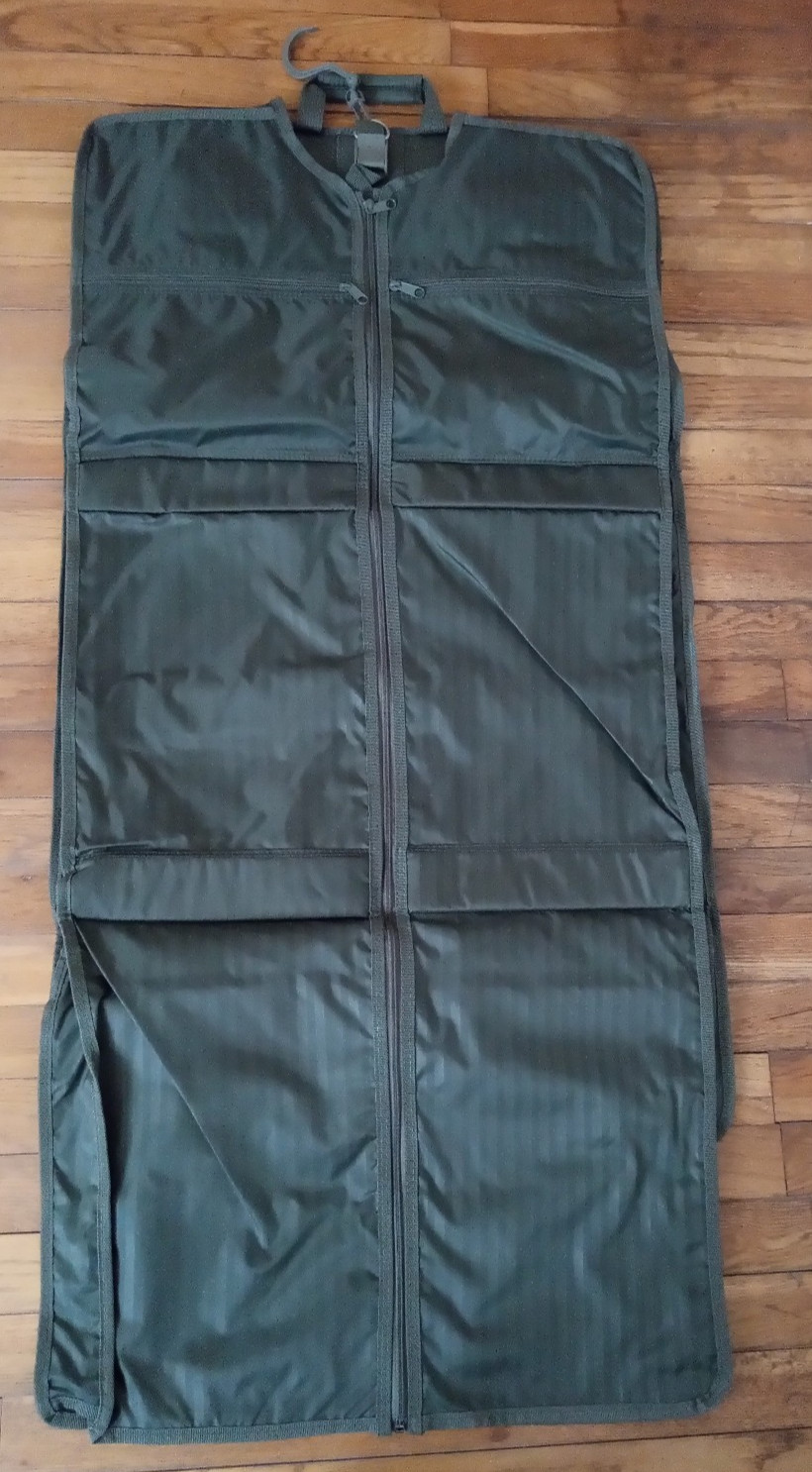 Atlantic Vintage Olive Garment Bag (22″ x 17″ – folded)