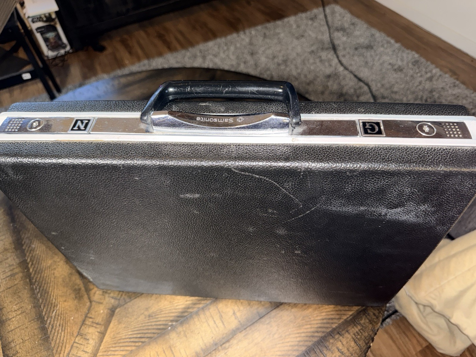 VINTAGE SAMSONITE CLASSIC 100 HARD BRIEFCASE BLACK COMBINATION BLACK UNLOCKED