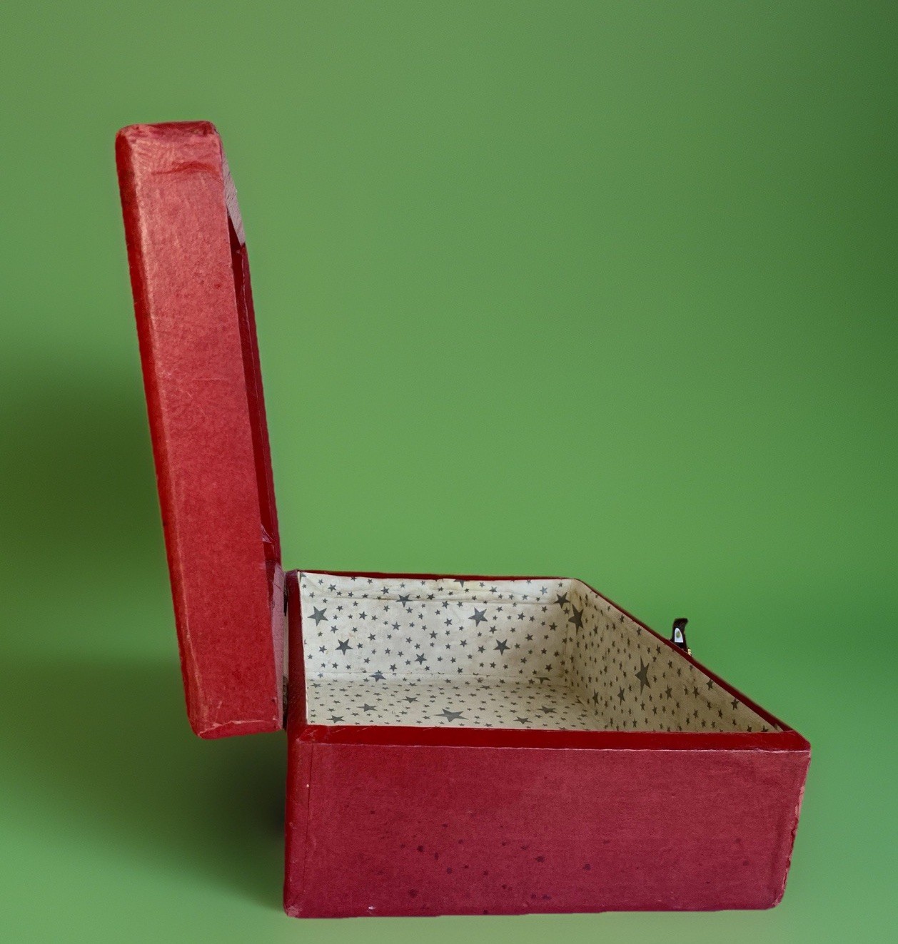 Vintage Red Mid-Century LUCE Child’s Suitcase, Zoo Animal Train, 12″ x 9″ x 5″