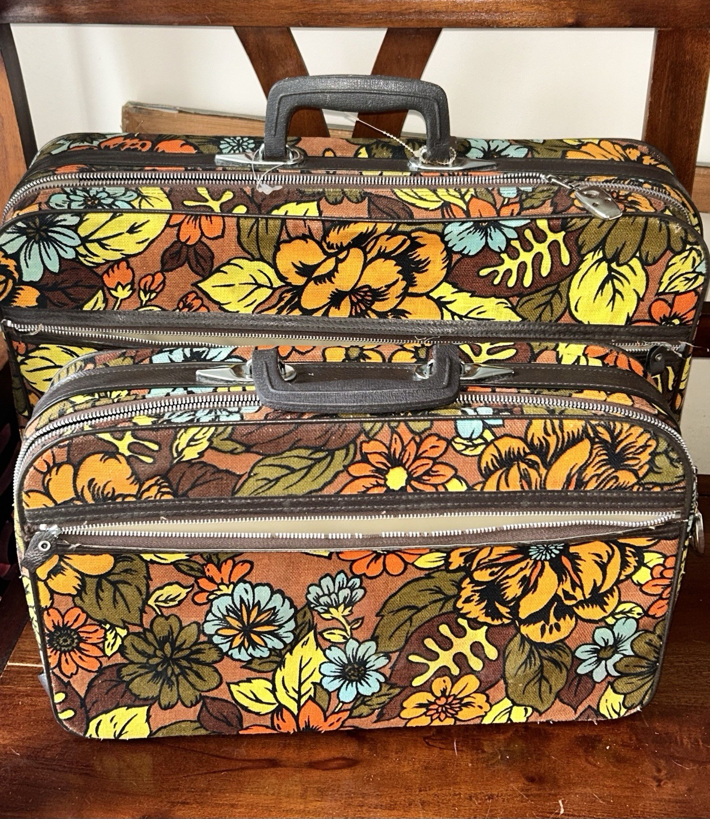 Vintage Flower Power Bantam Travel Ware Luggage Set of 2 From 1970’s