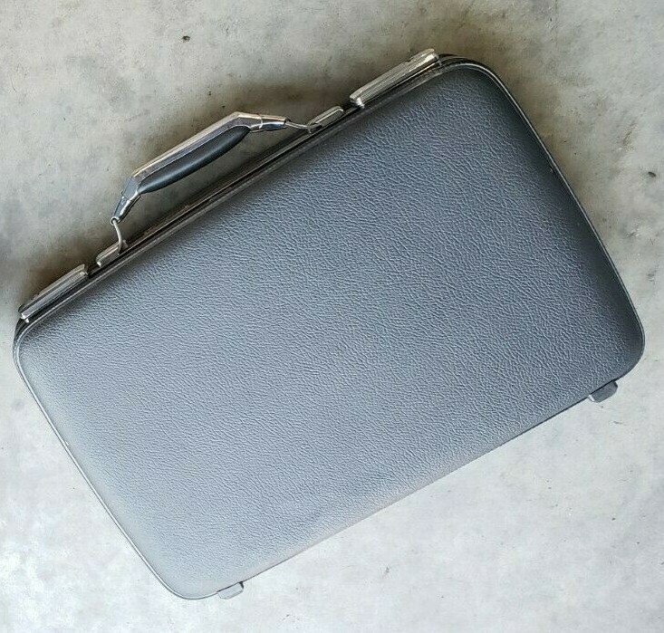 Vintage American Tourister Suitcase Briefcase Attache Tiara Hard Shell 19 x 13″