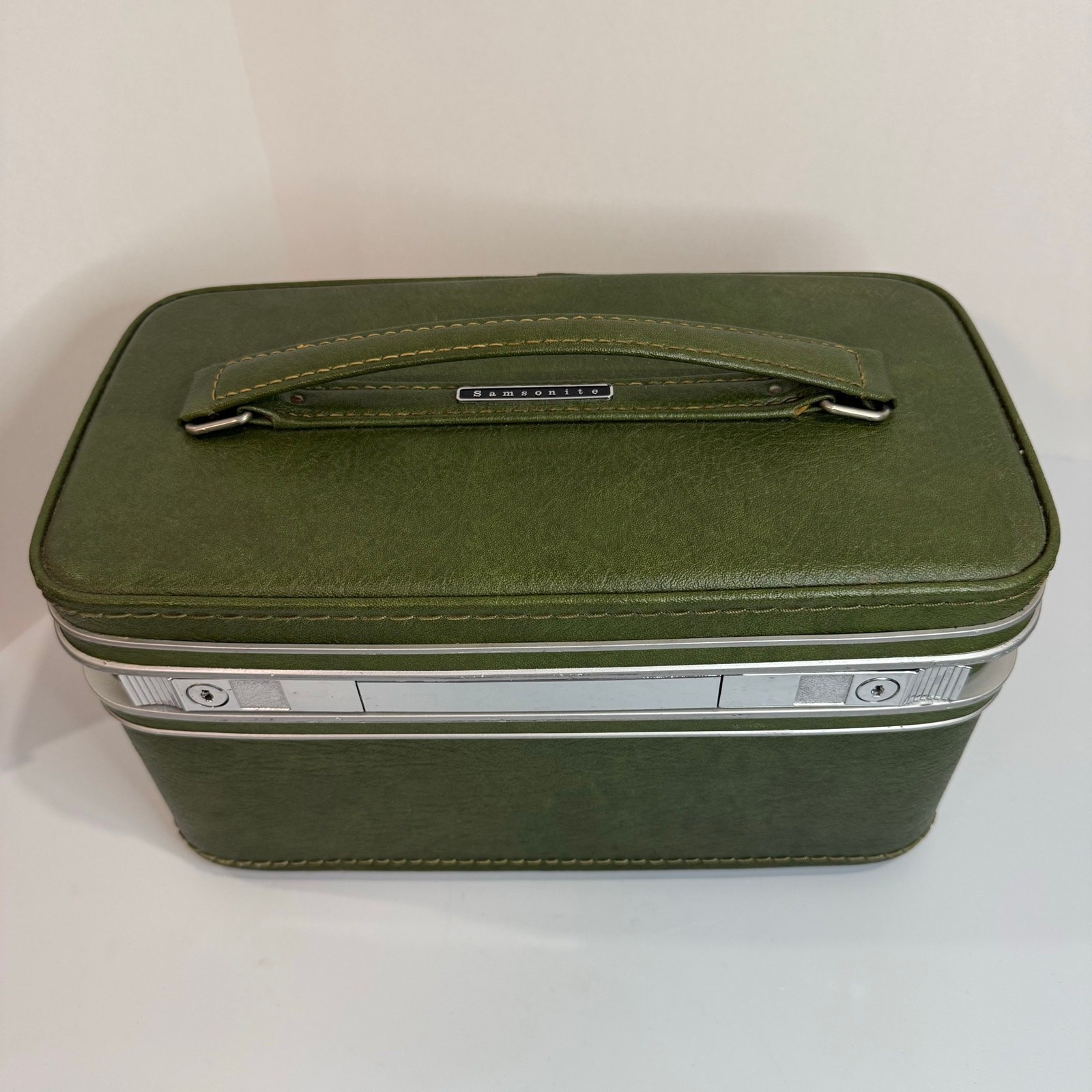 Vintage 1960s Samsonite Fashionaire Green Train Case Cosmetic Makeup Travel Case