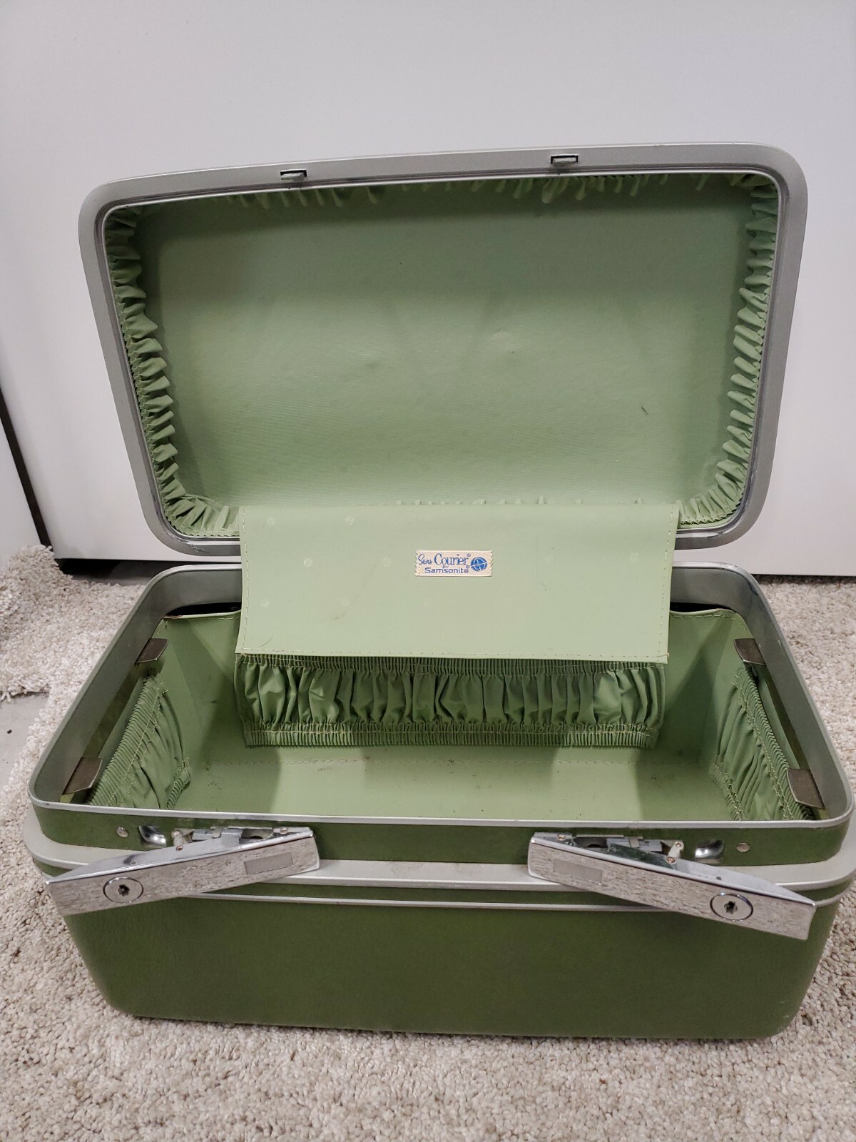 Vintage Sears COURIER by SAMSONITE TRAVEL TRAIN MAKEUP CASE Green Original MCM!